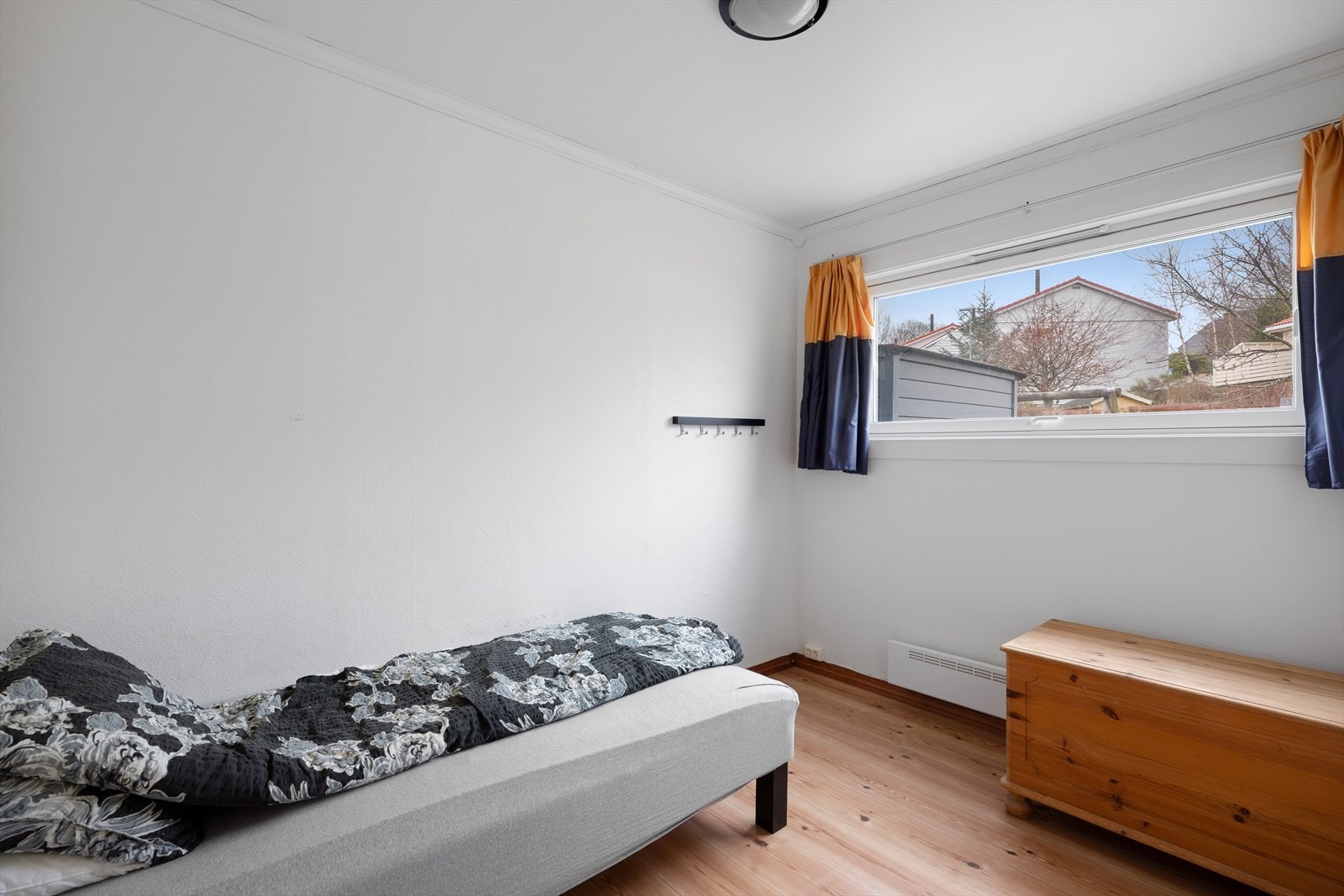 Det andre soverommet passer godt som gjesterom eller hjemmekontor. Galleribilde