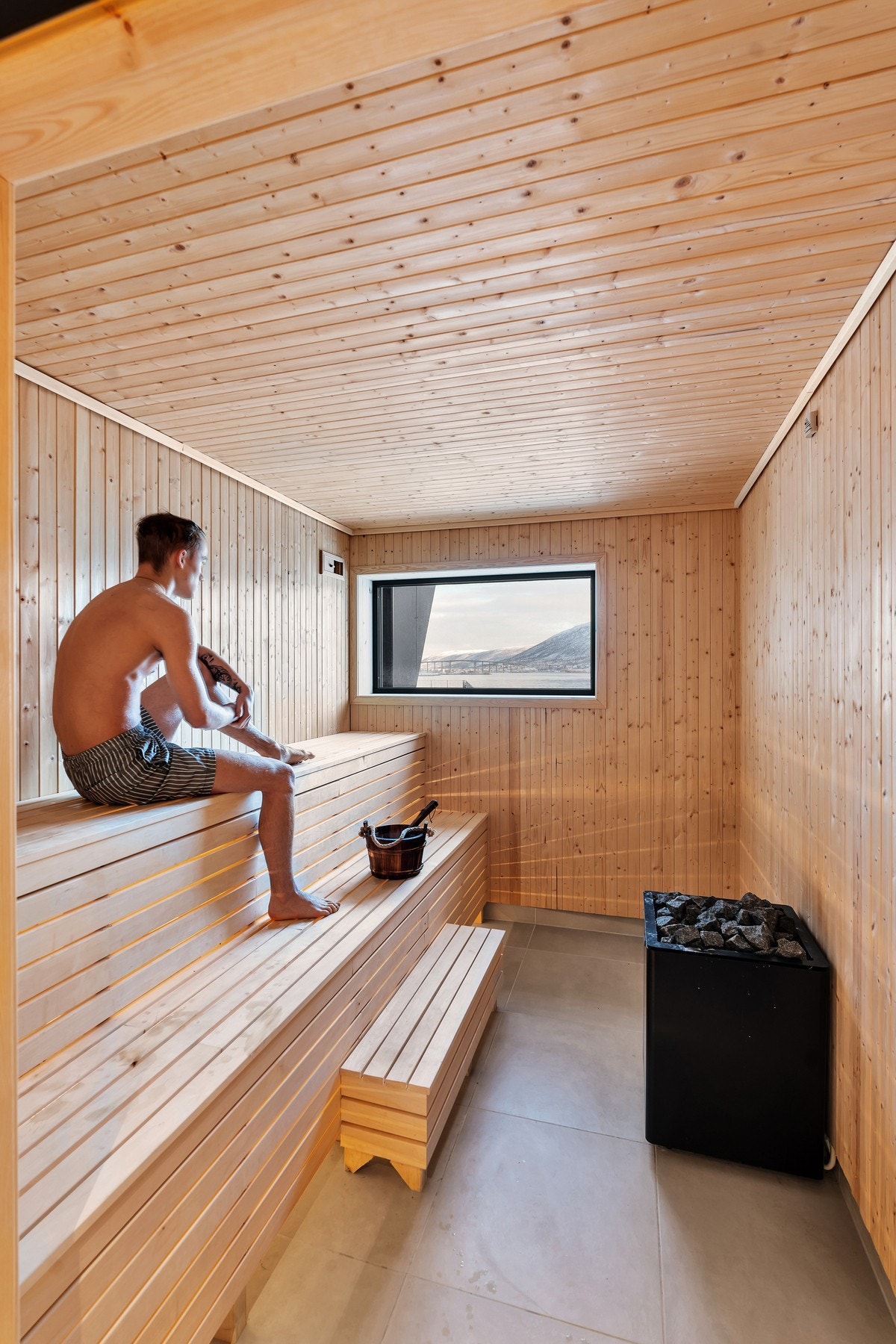 Det er flere fellesfasiliteter tilgjengelig for beboere, blant annet denne flotte badstuen. Galleribilde