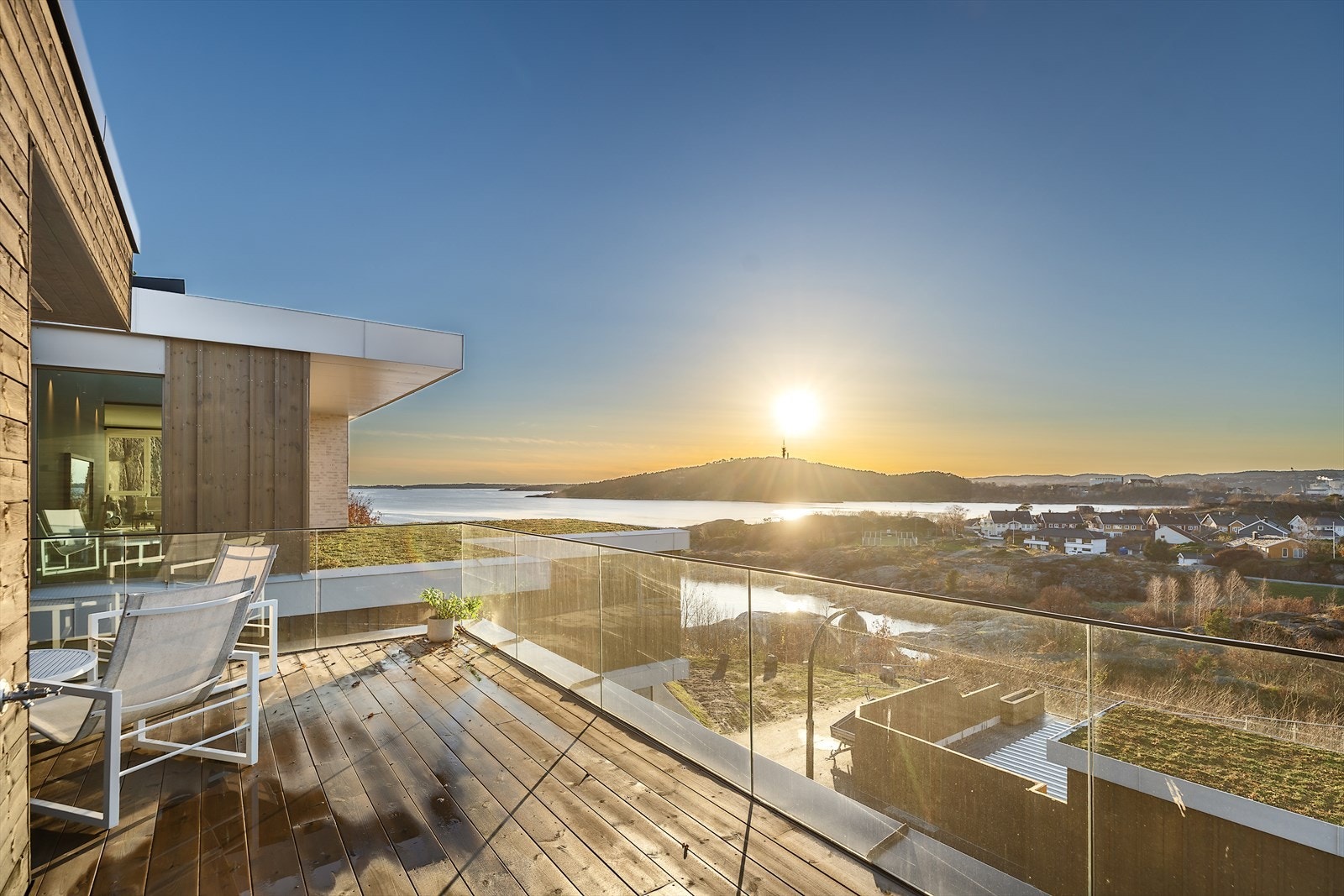 Her har en solen til den går ned. Bilde tatt på senhøsten Galleribilde