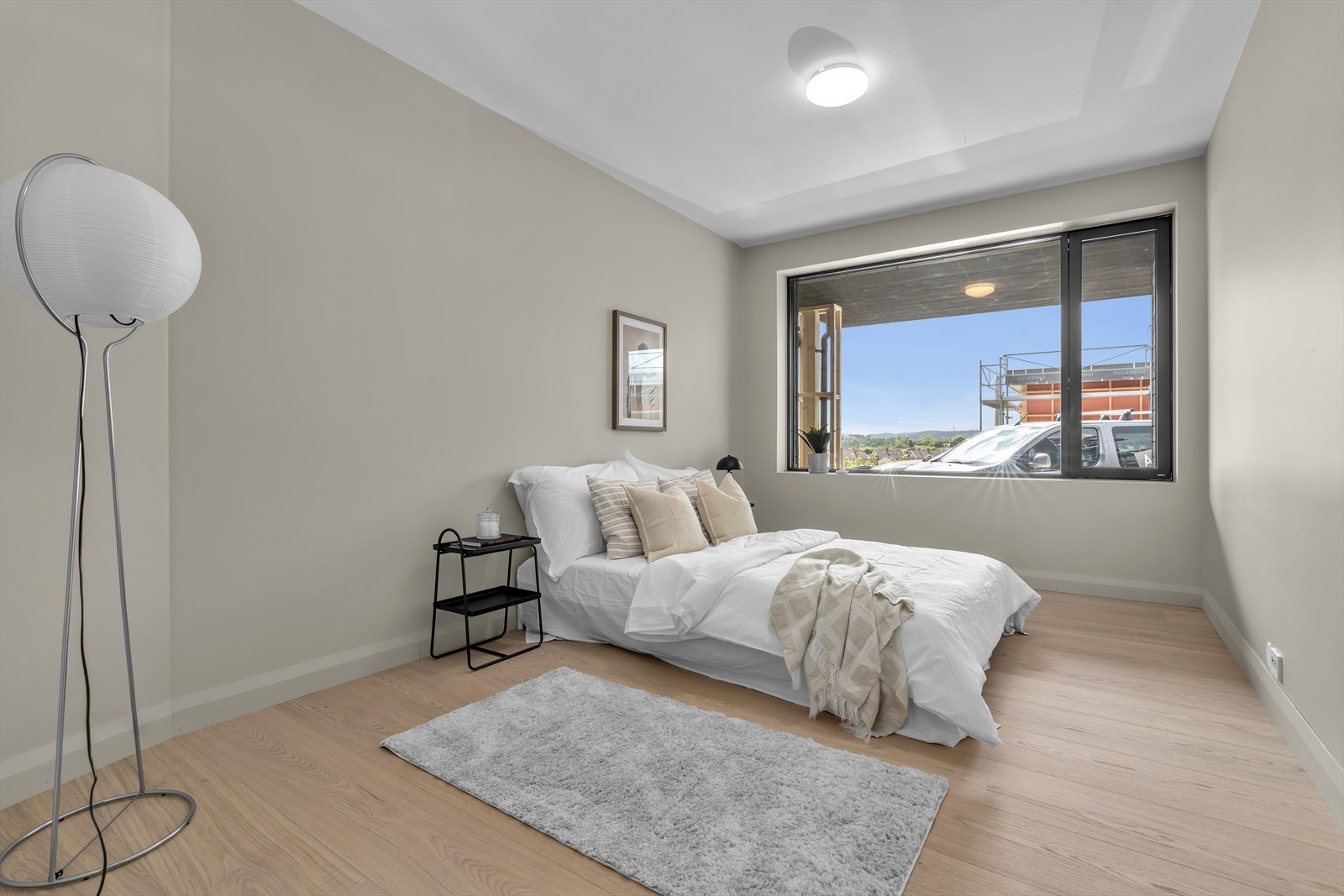 Boligen første etasje har 2 soverom Galleribilde