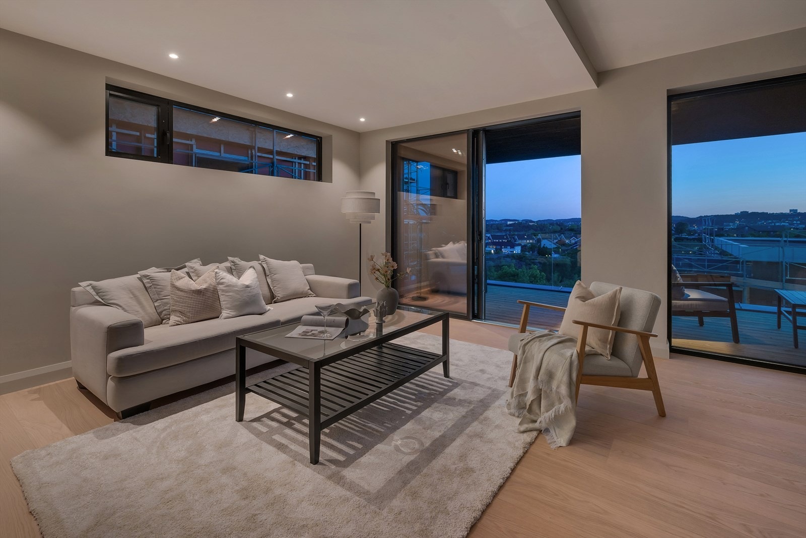 Kveldstemning i stuen. Galleribilde