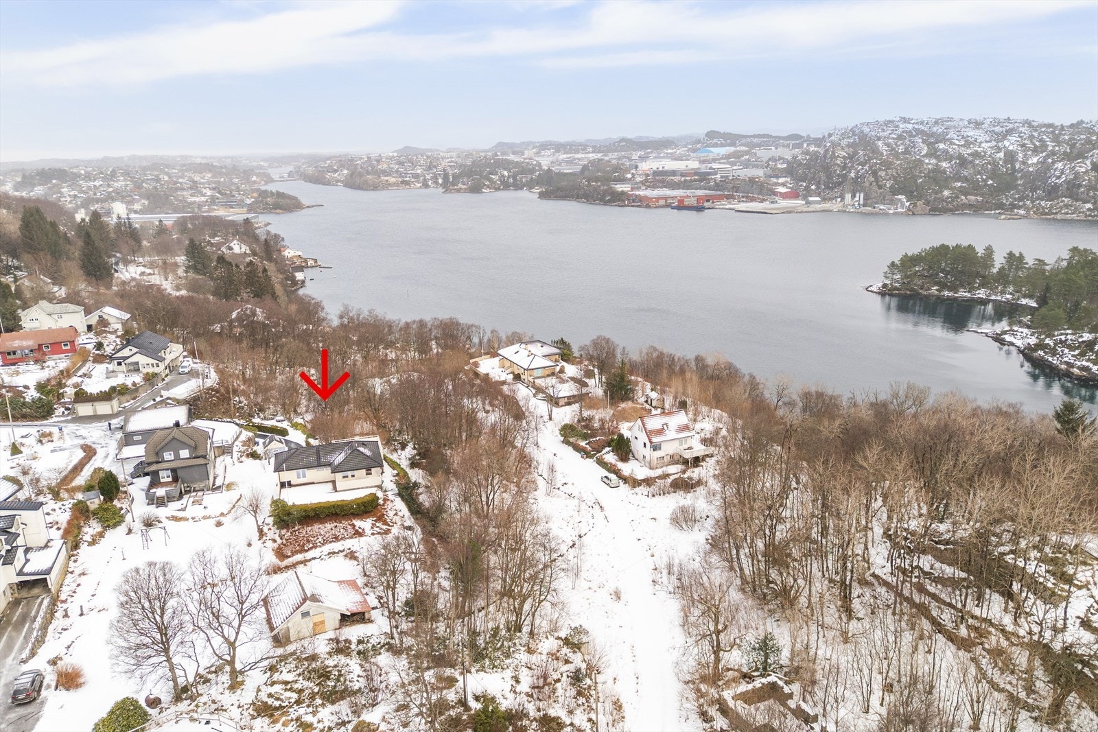 Sjøen ligger kun få minutters gange unna! Galleribilde