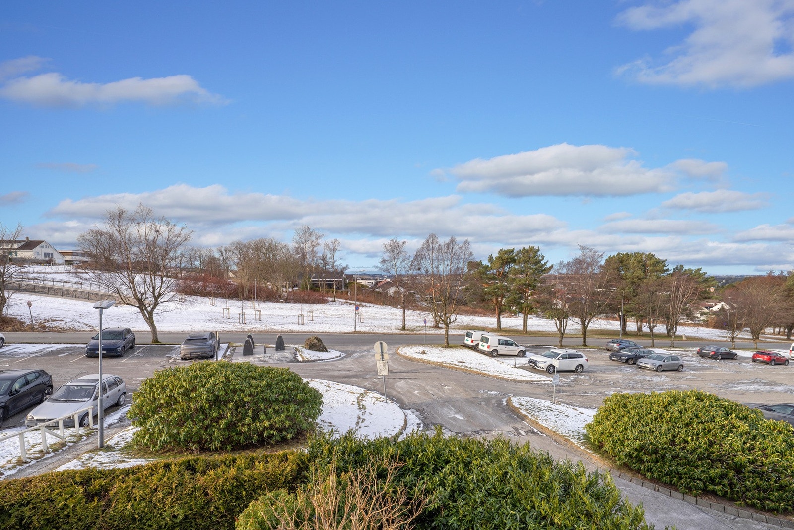 Luftig og fin utsikt. På gode dager kan man se Stokkavannet. Galleribilde