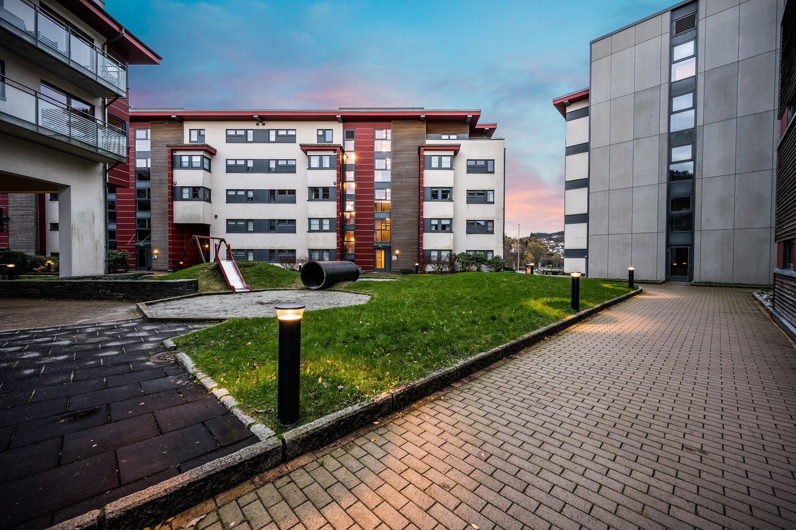 - Her bosetter du deg i et attraktivt område, i et sameie med fornuftig økonomi og høy trivselsfaktor - Galleribilde