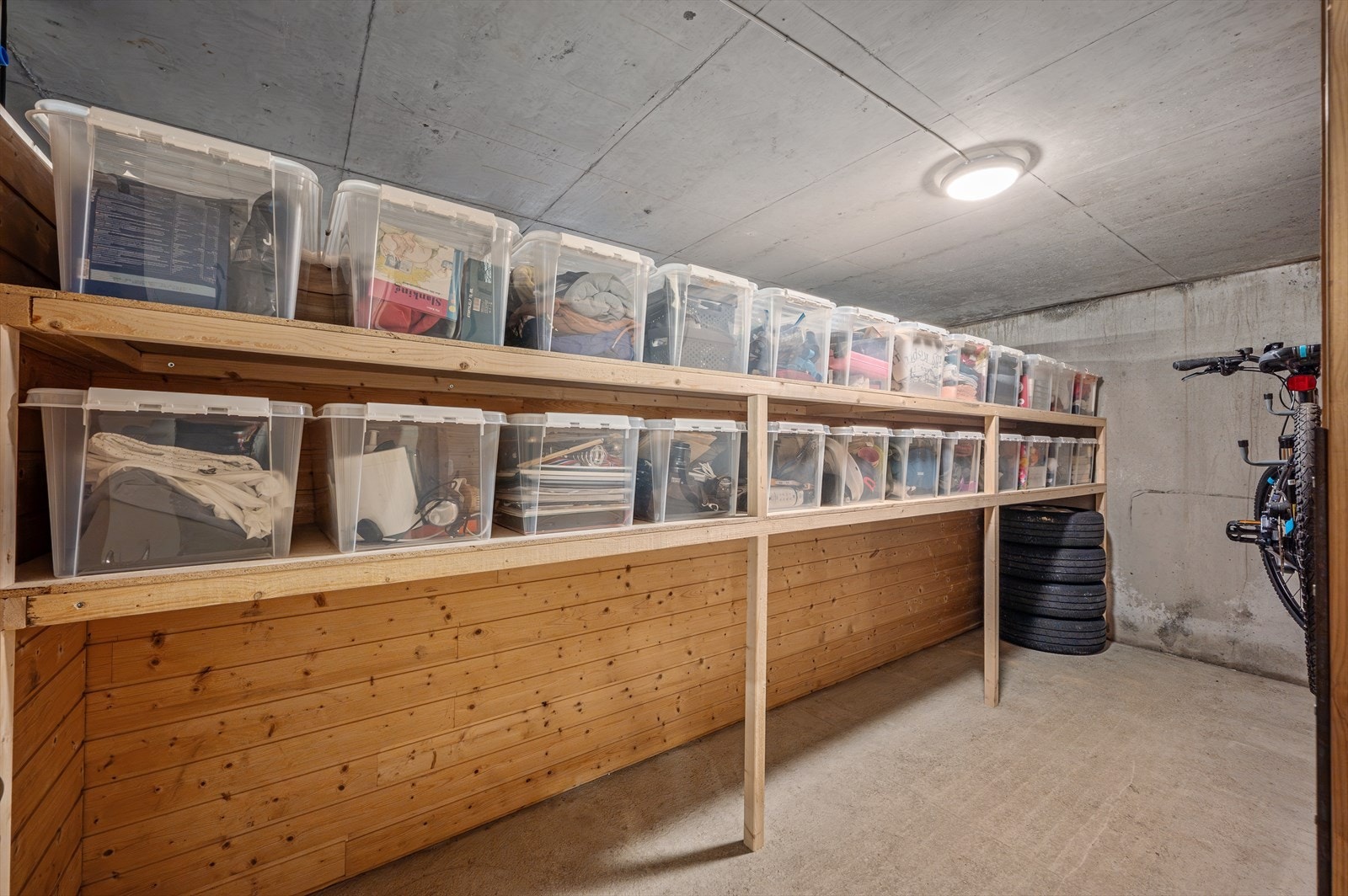 - Svært verdifullt med ekstra lagringsplass i bod som måler hele 8,7m²! - Galleribilde