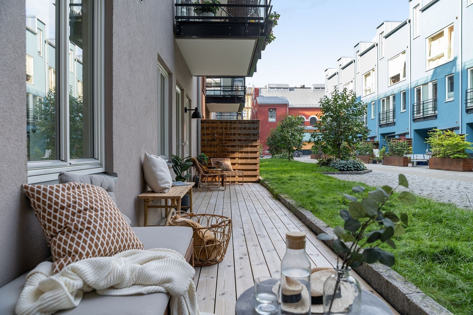 Her kan du slappe av og nyte været og området. Galleribilde