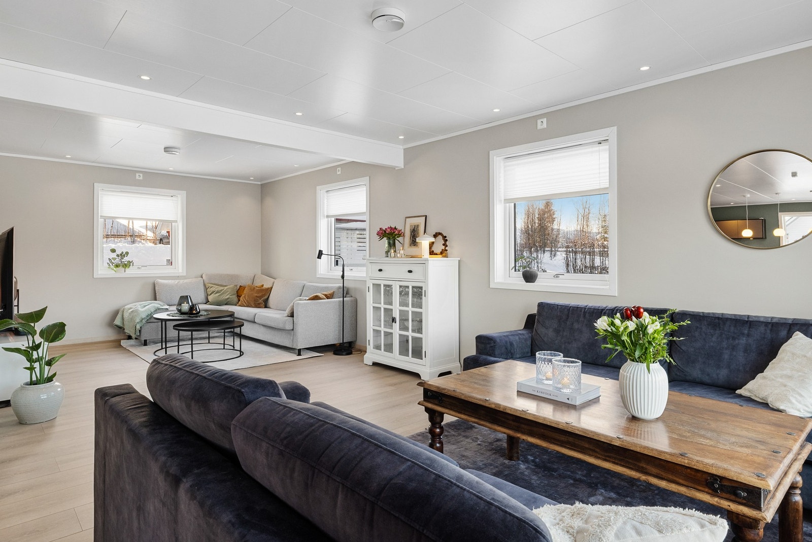 Lys og innbydende stue med en behagelig atmosfære Galleribilde