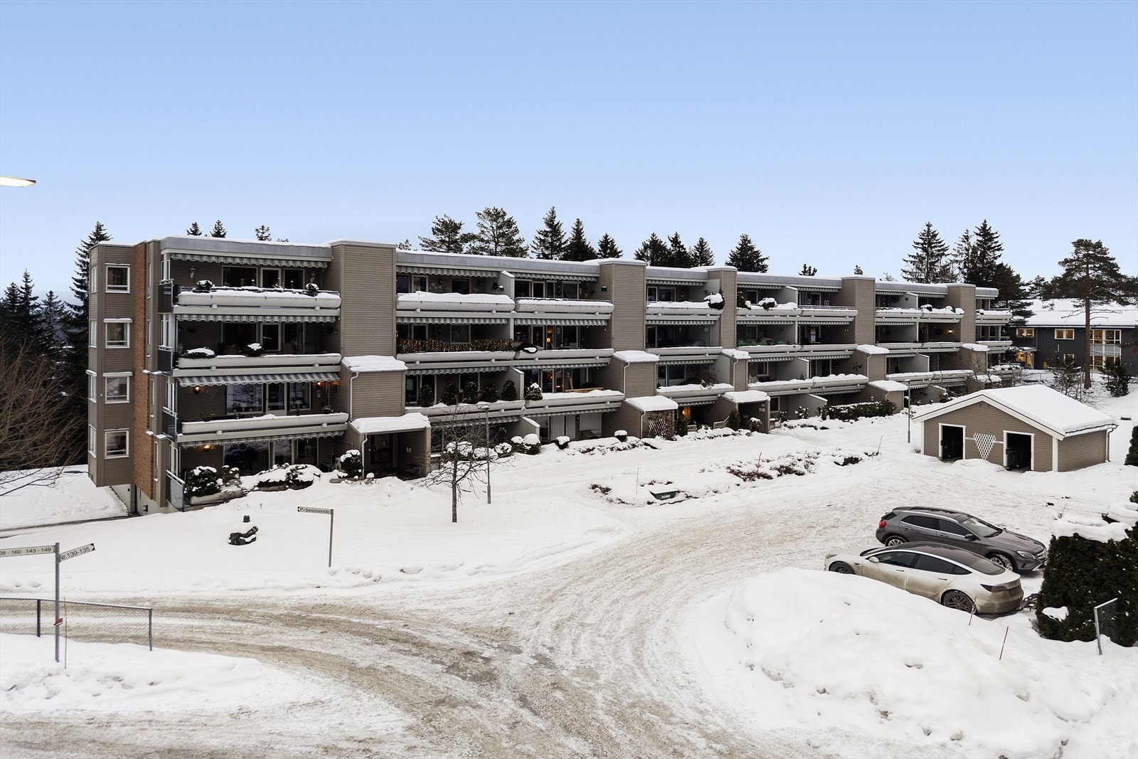 Et attraktivt sameie som deg som vil bo i stille og rolig område nær marka og det du ellers trenger i hverdagen. Galleribilde