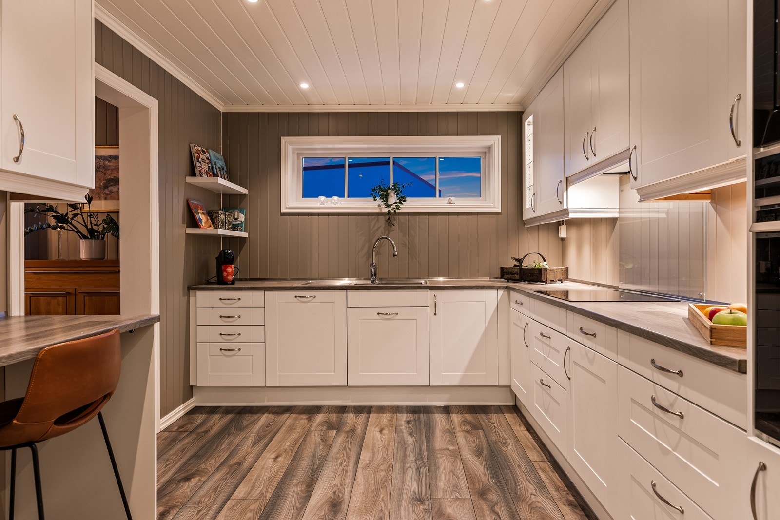 Kjøkkenet ble oppgradert i 2020 med en pen innredning fra Mesterkjøkken. Galleribilde