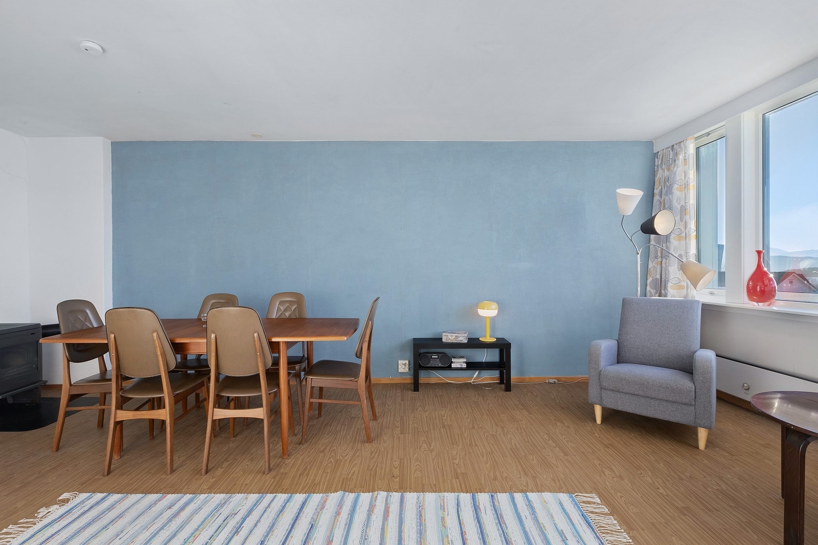 Det er vedovn på stuen Galleribilde