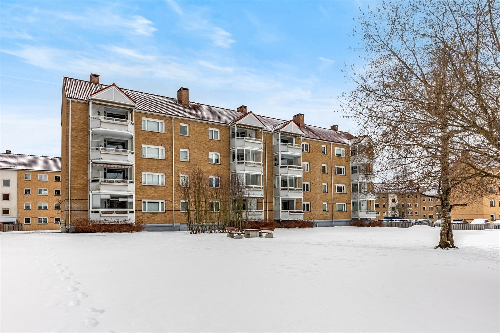 Boligen er en del av det veletablerte Manglerudjordet borettslag, tilknyttet OBOS. Galleribilde