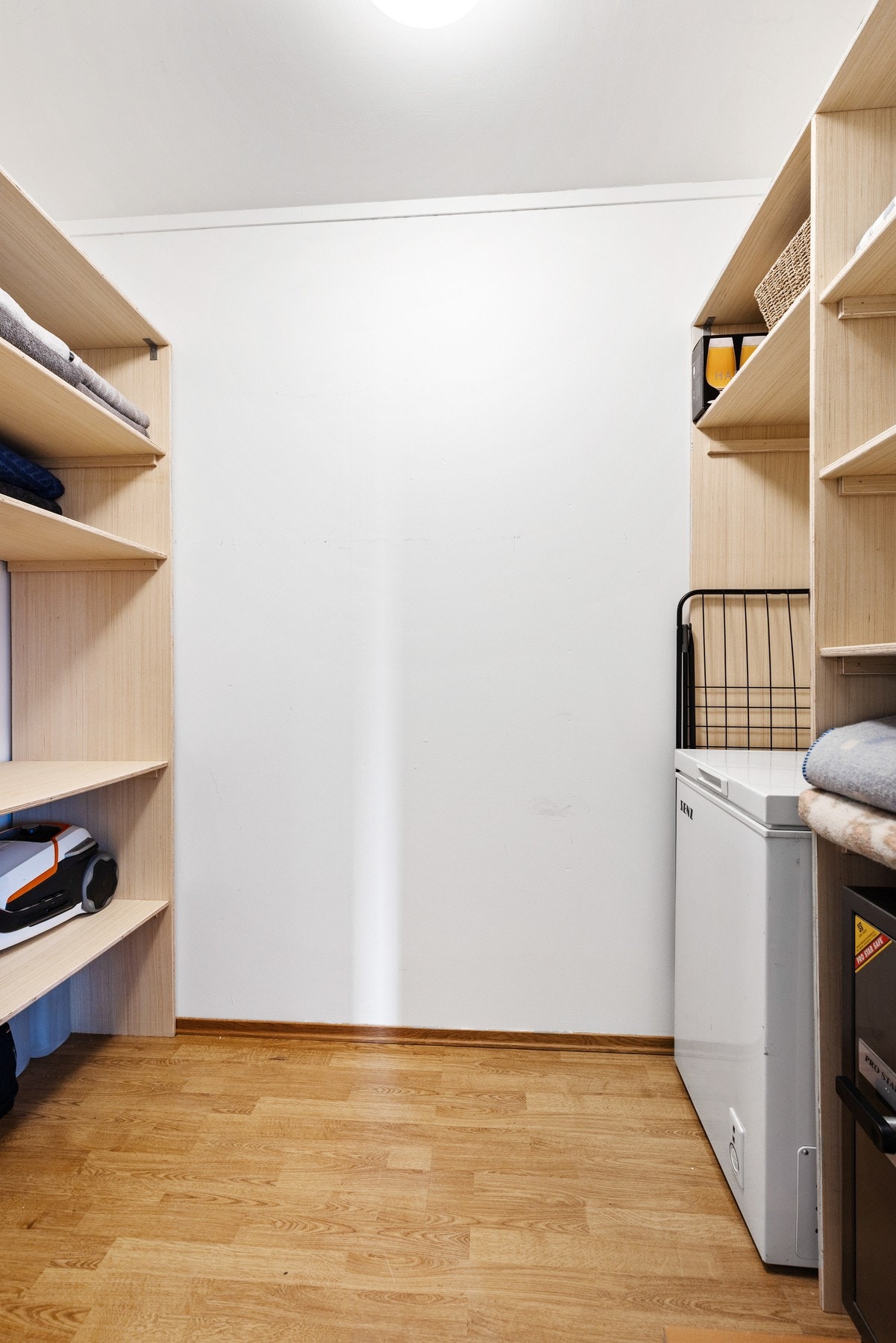 Fin lagringsplass i innvendig bod Galleribilde