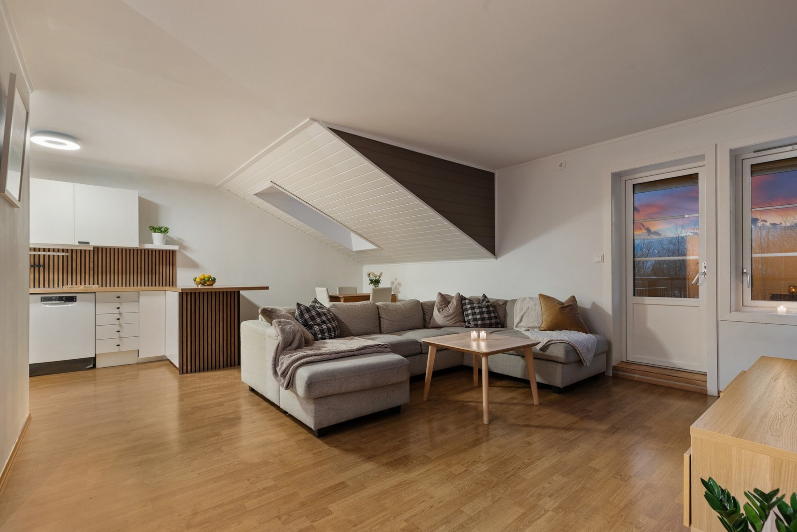 Velkommen til Fossveien 7 - Presentert av Hossein v/EIE eiendomsmegling Galleribilde