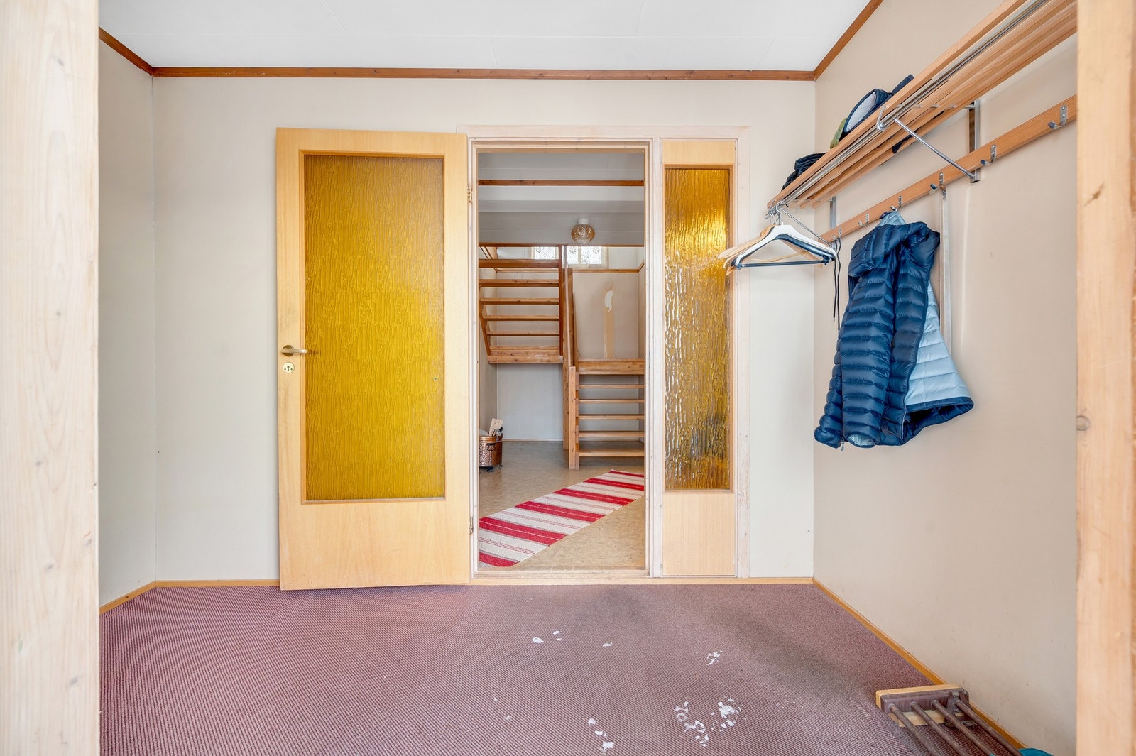 Inngangsparti med egen yttergang. Galleribilde