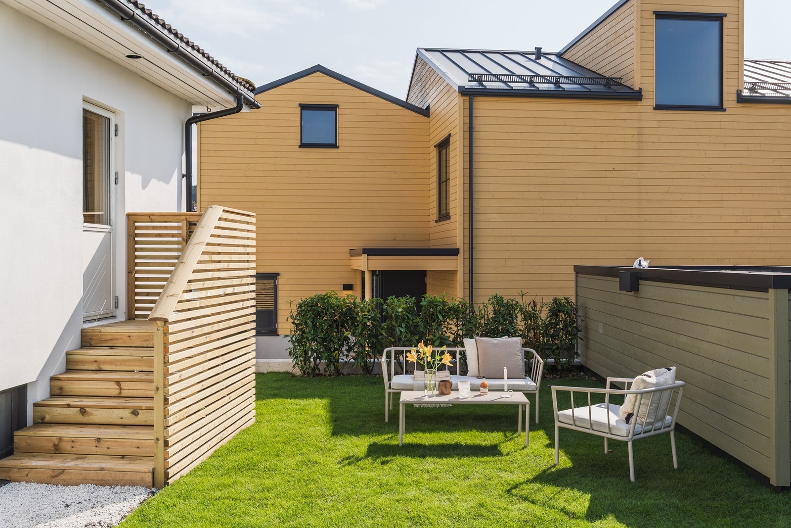 Hagen er ideell for sommerens måltider og hyggelige kvelder. Galleribilde