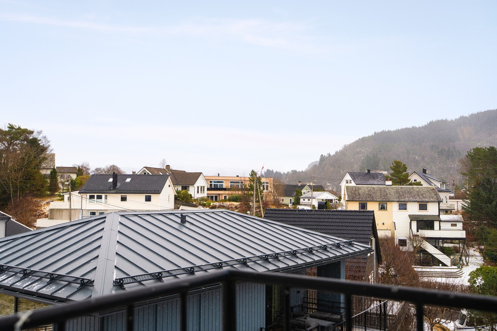 Fra soverommet har du utgang til en balkong på ca. 1kvm. Galleribilde