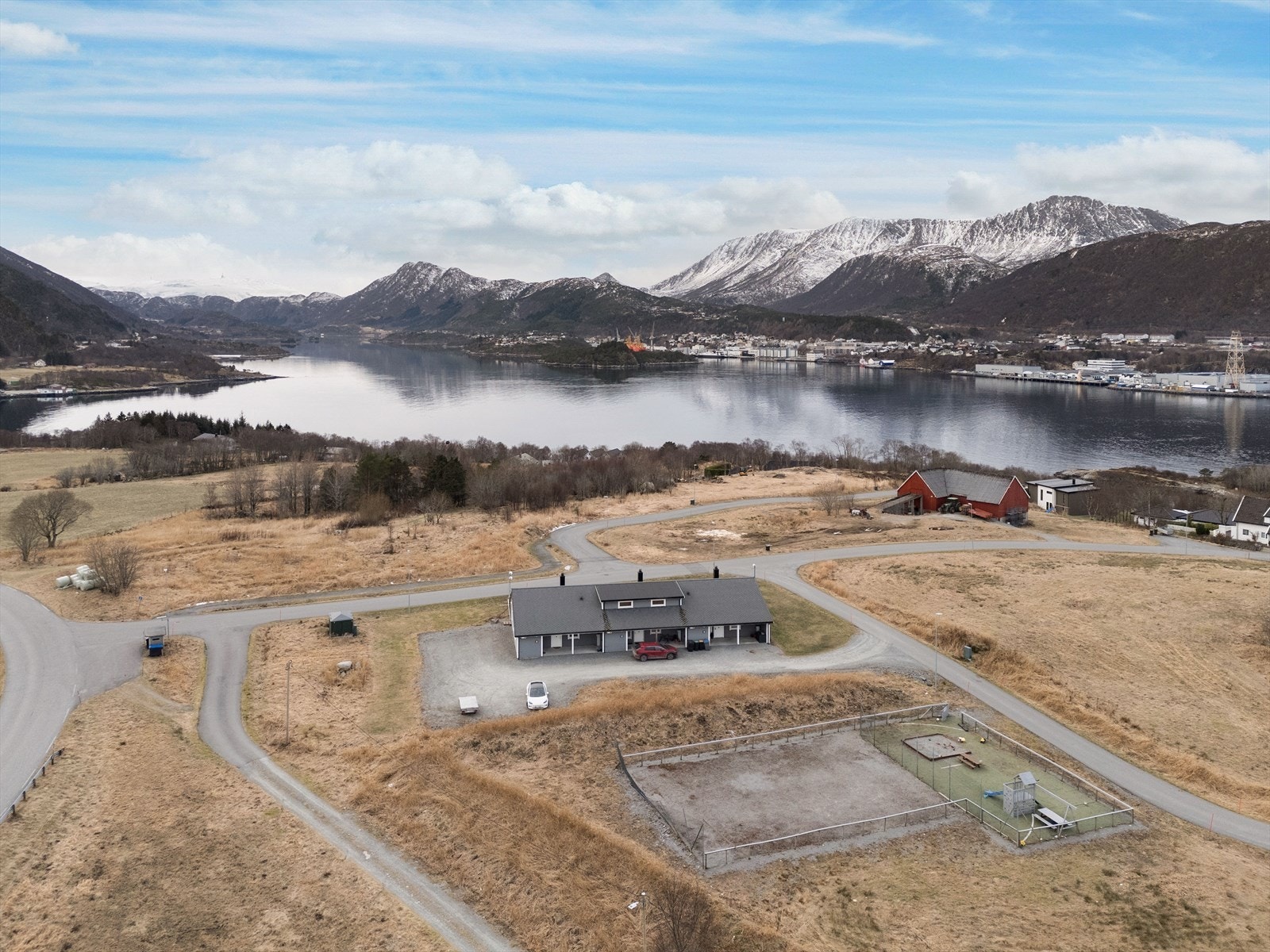 Kontakt megler for påmelding til visning. Galleribilde