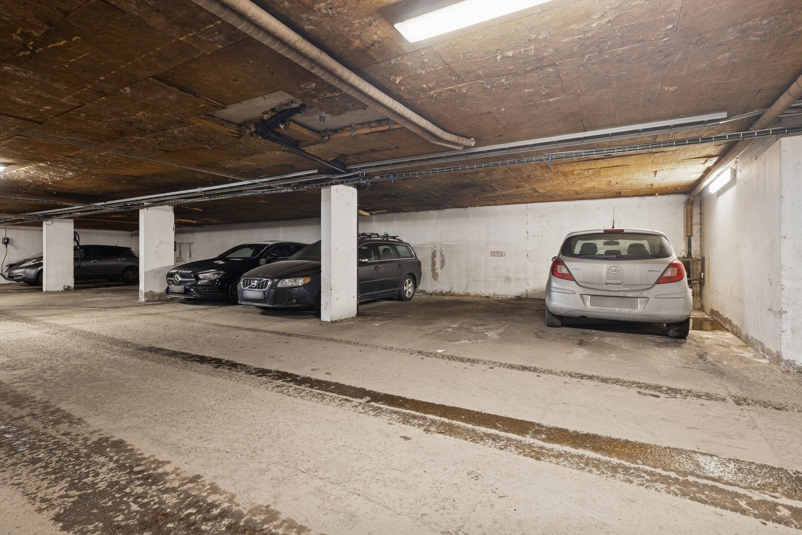 Leiligheten disponerer en garasjeplass i fellesanlegg. Galleribilde