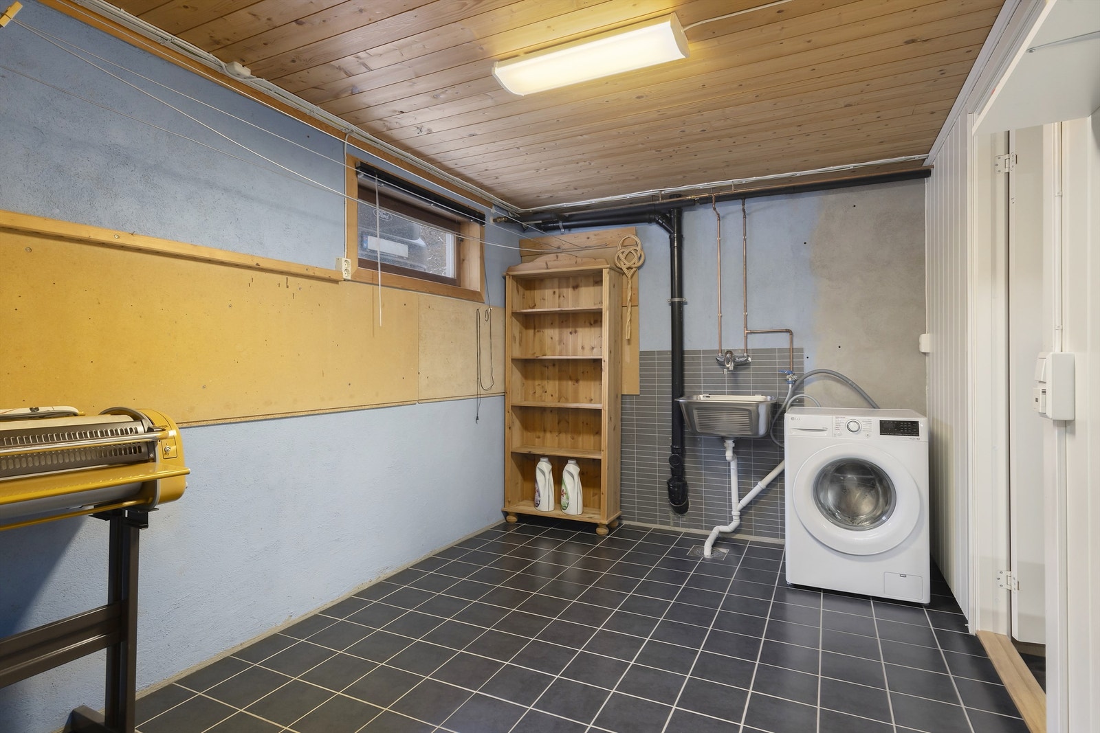 Vaskerommet ble innredet i 2014 (opprinnelig byggemeldt som bod) Galleribilde