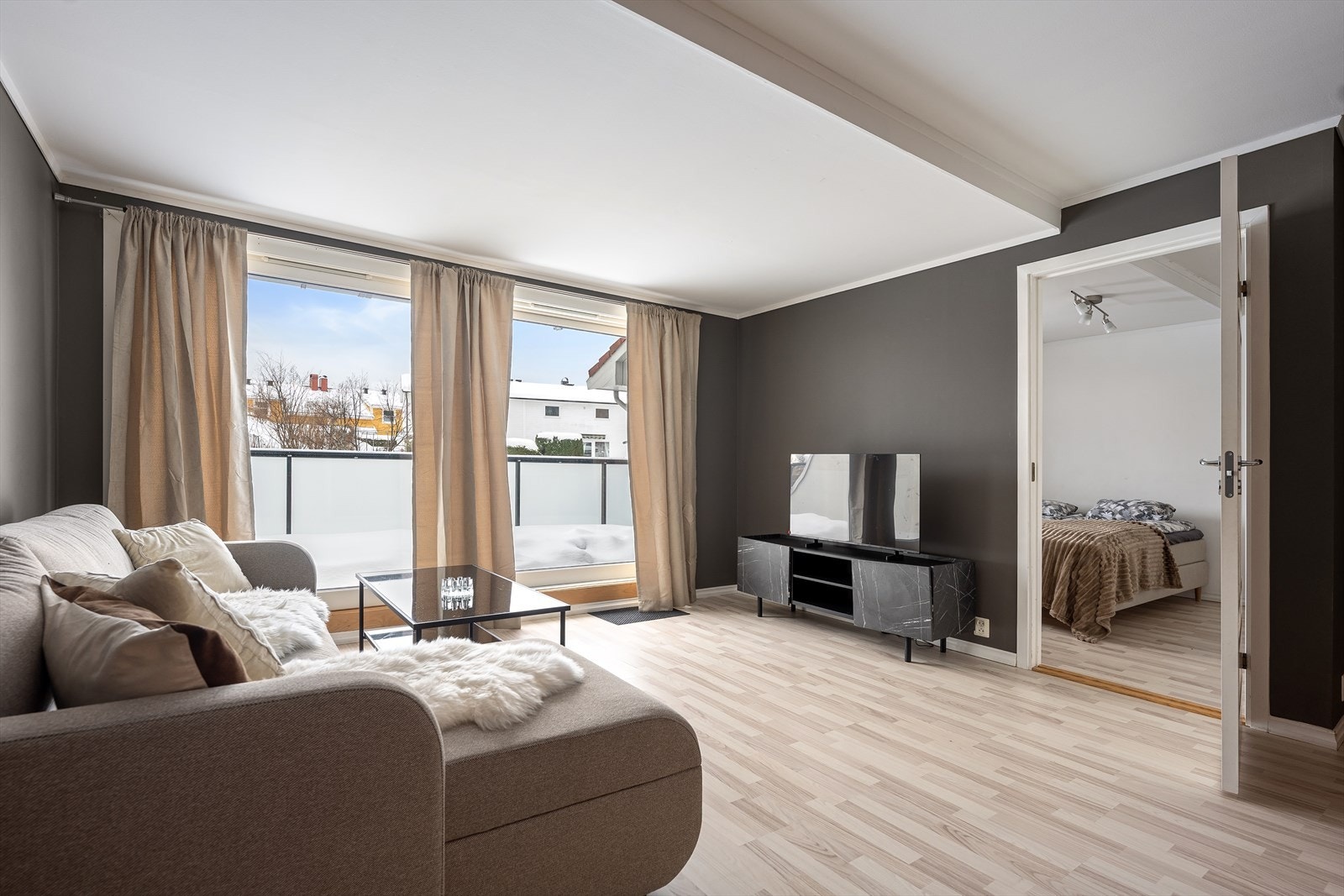 Fra stuen er det også adkomst til det romslige soverommet. Galleribilde