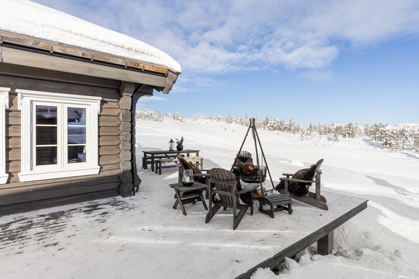 Store terrasse med flott utsyn over nærområdet. Galleribilde