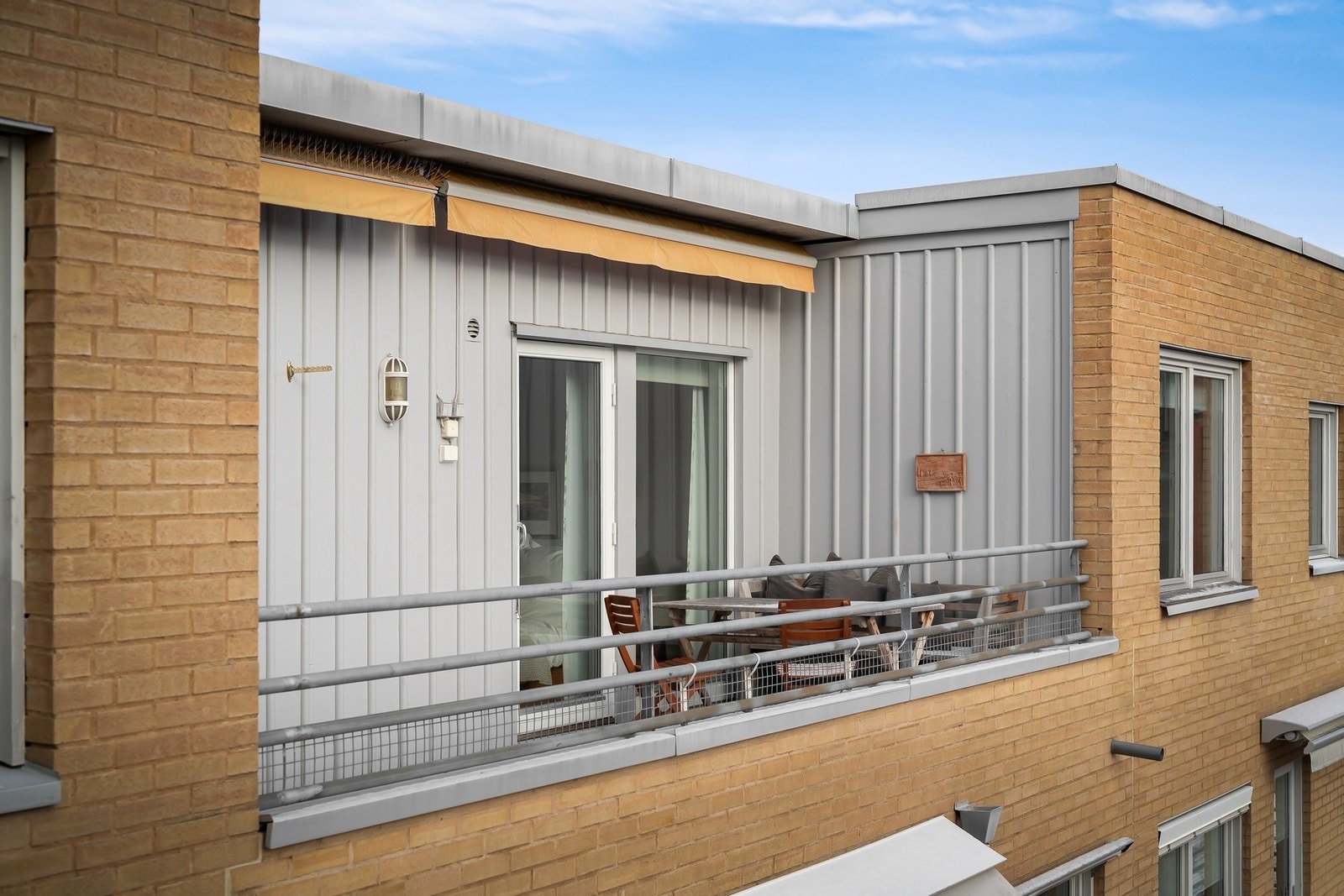 Det er sol fra morgen til kveld fordelt på de ulike uteplassene. Galleribilde