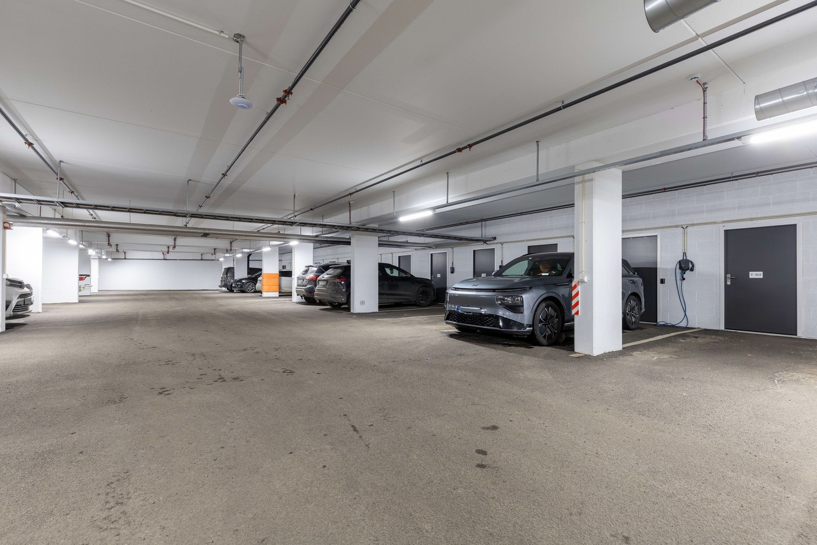 Det medfølger parkering og bod i felles garasjeanlegg. Galleribilde