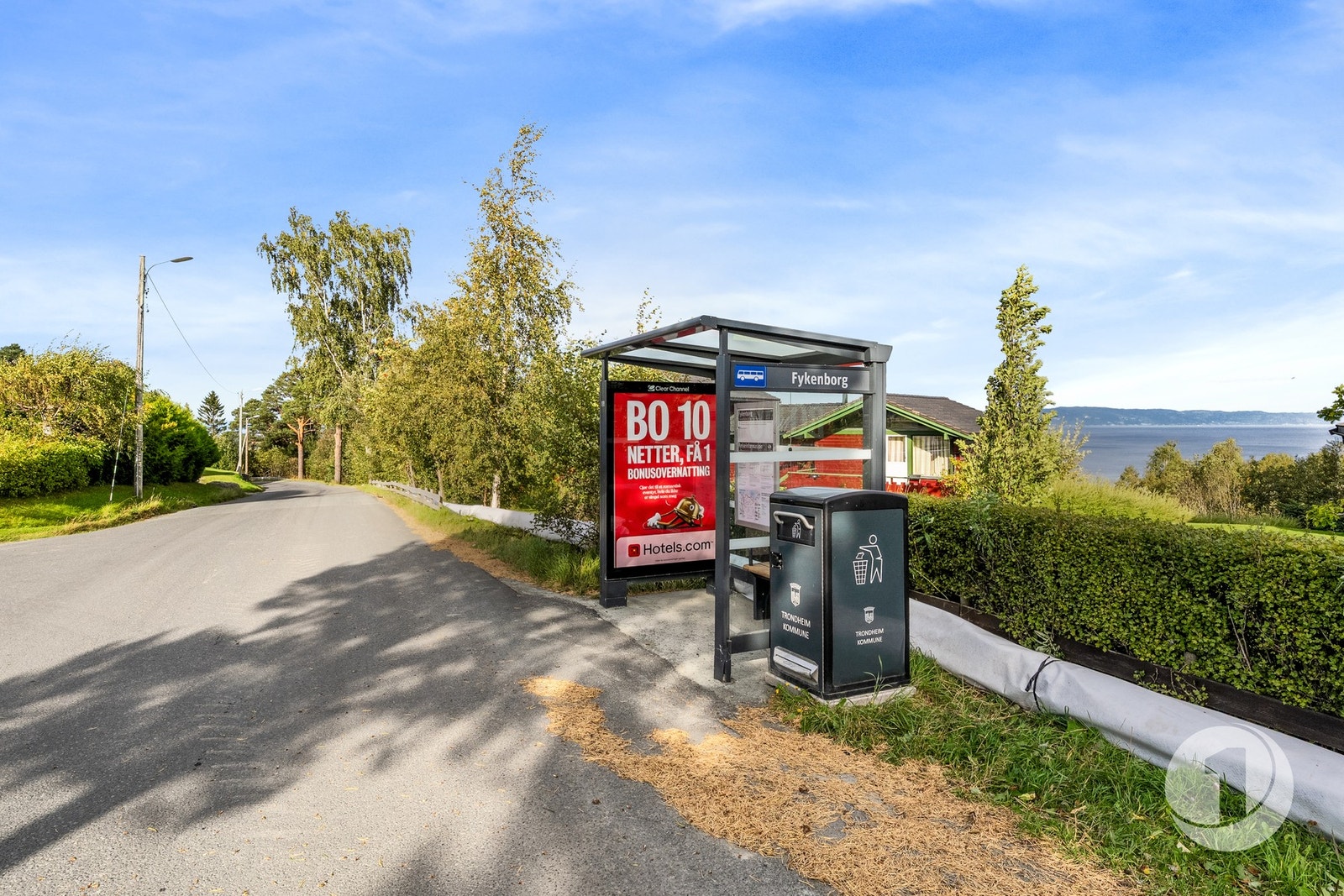 Til og fra Reppe er det gode kollektivforbindelser, både fra busstoppet på Fykenborg... Galleribilde