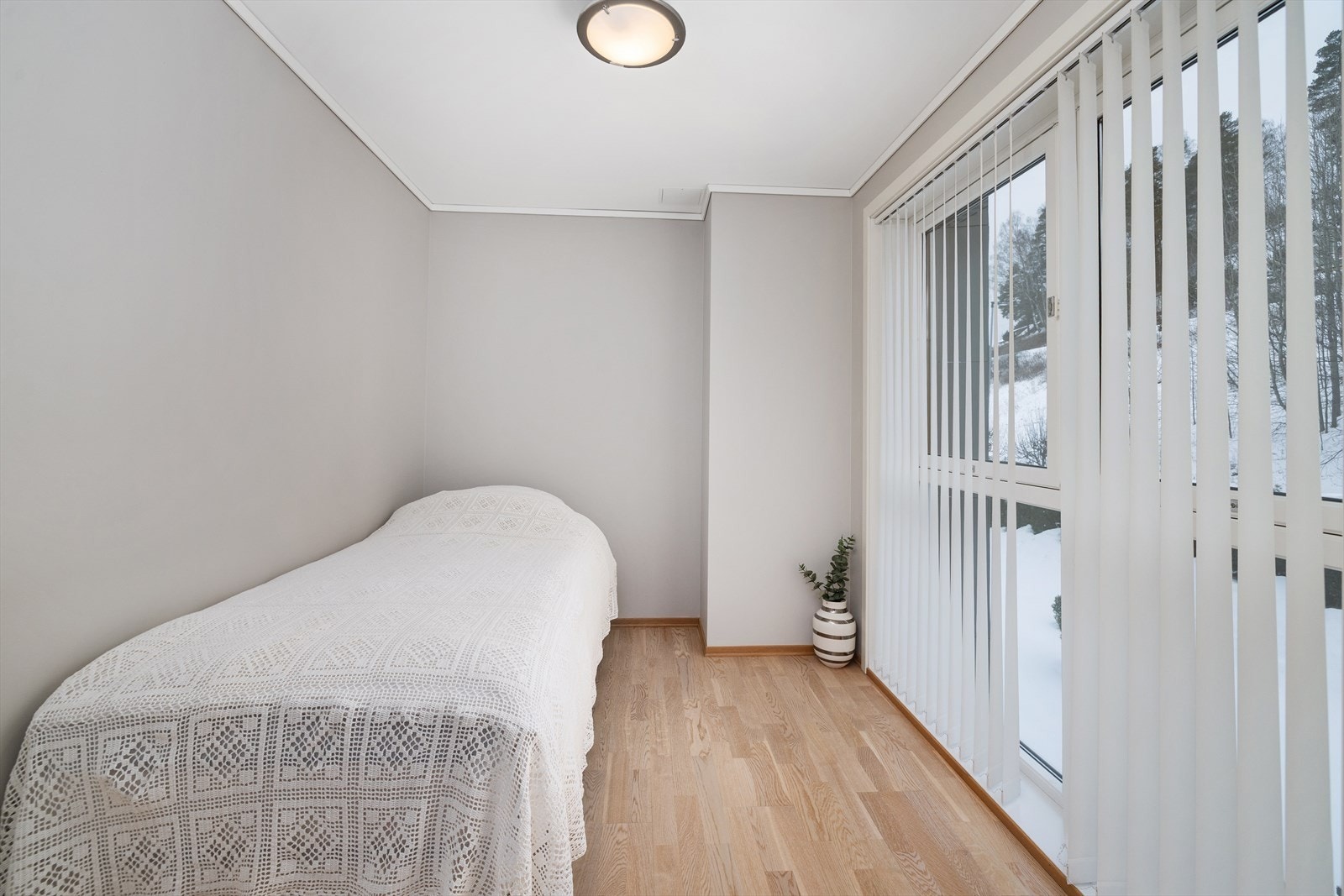 Leilighetens andre soverom har også parkett og vannbåren gulvvarme. Galleribilde