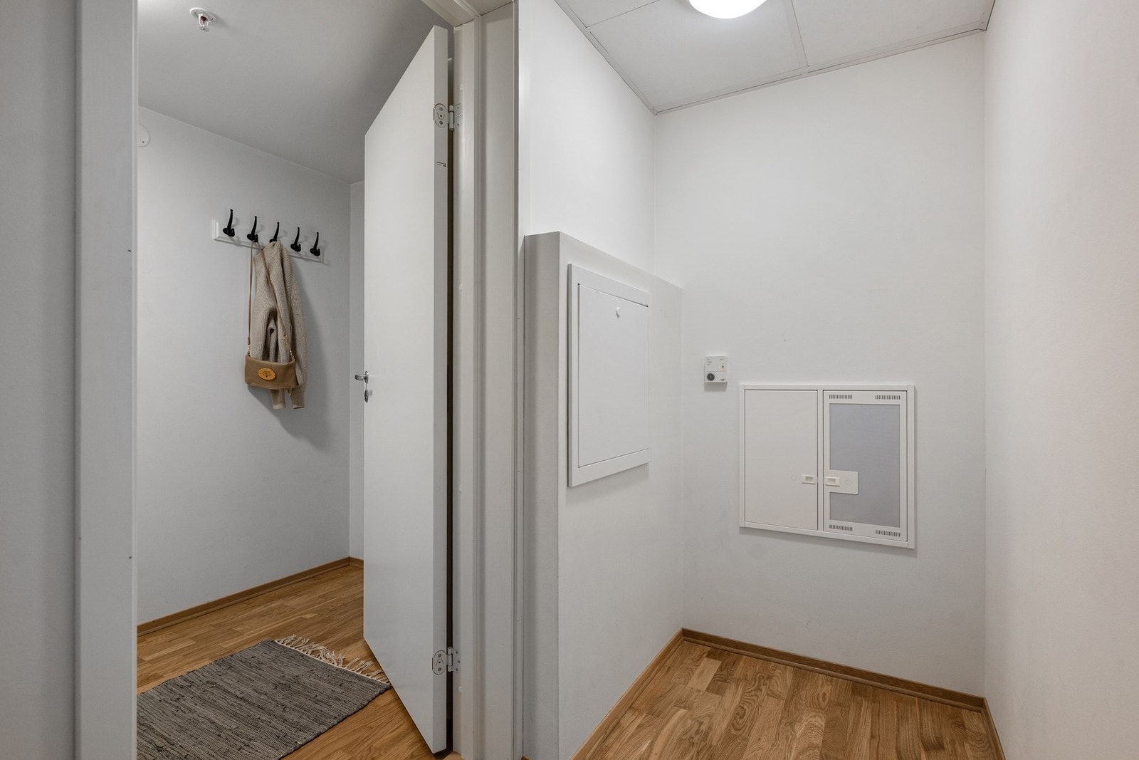 Leiligheten har egen bod ved entréen. Galleribilde