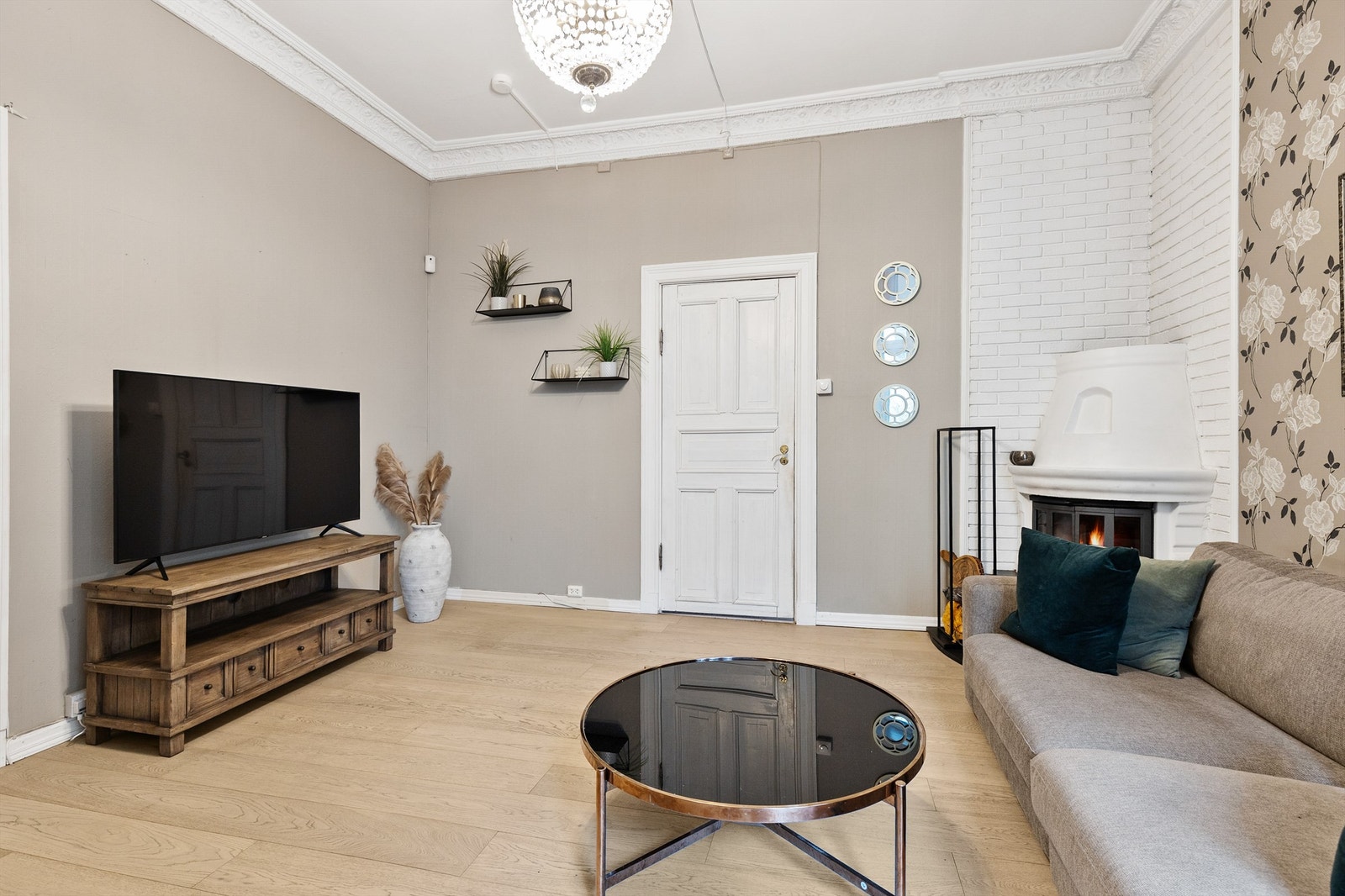 En herlig, klassisk 3-roms med romslig stue, sentralt på Frogner. Galleribilde