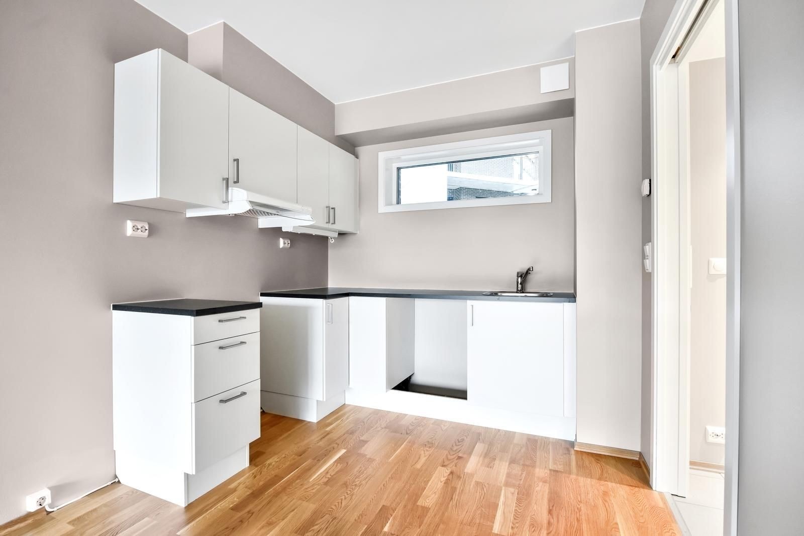 Kjøkken. Hvitevarer medfølger leiligheten. Galleribilde