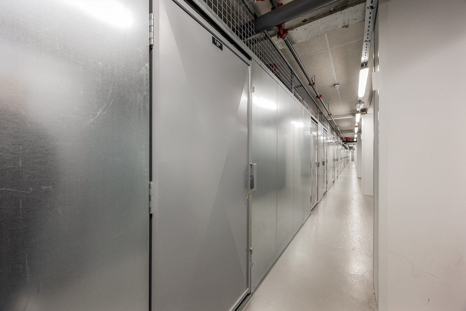 Leiligheten disponerer en bod på hele 11 m² i kjelleren for ekstra lagring Galleribilde