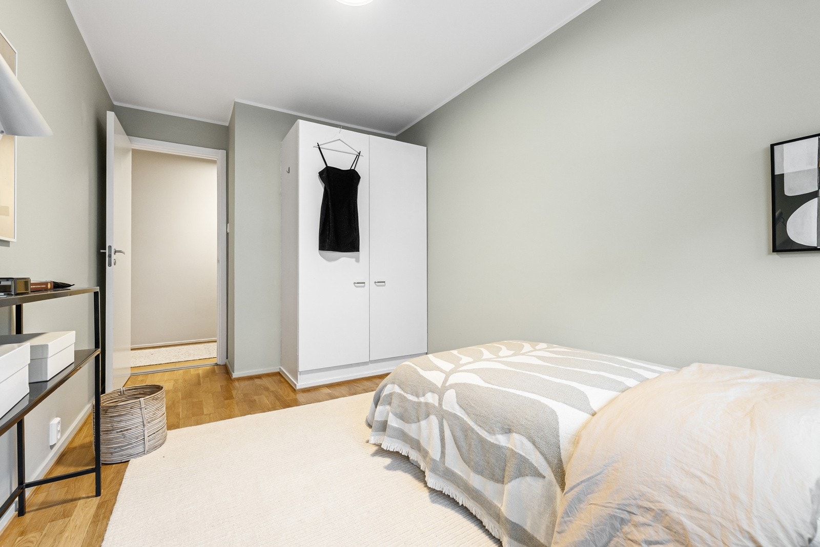 Det er også god plass til garderobeskap. Galleribilde