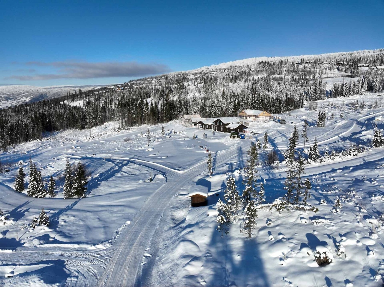 Dronefoto over tomteområdet mot nord Galleribilde