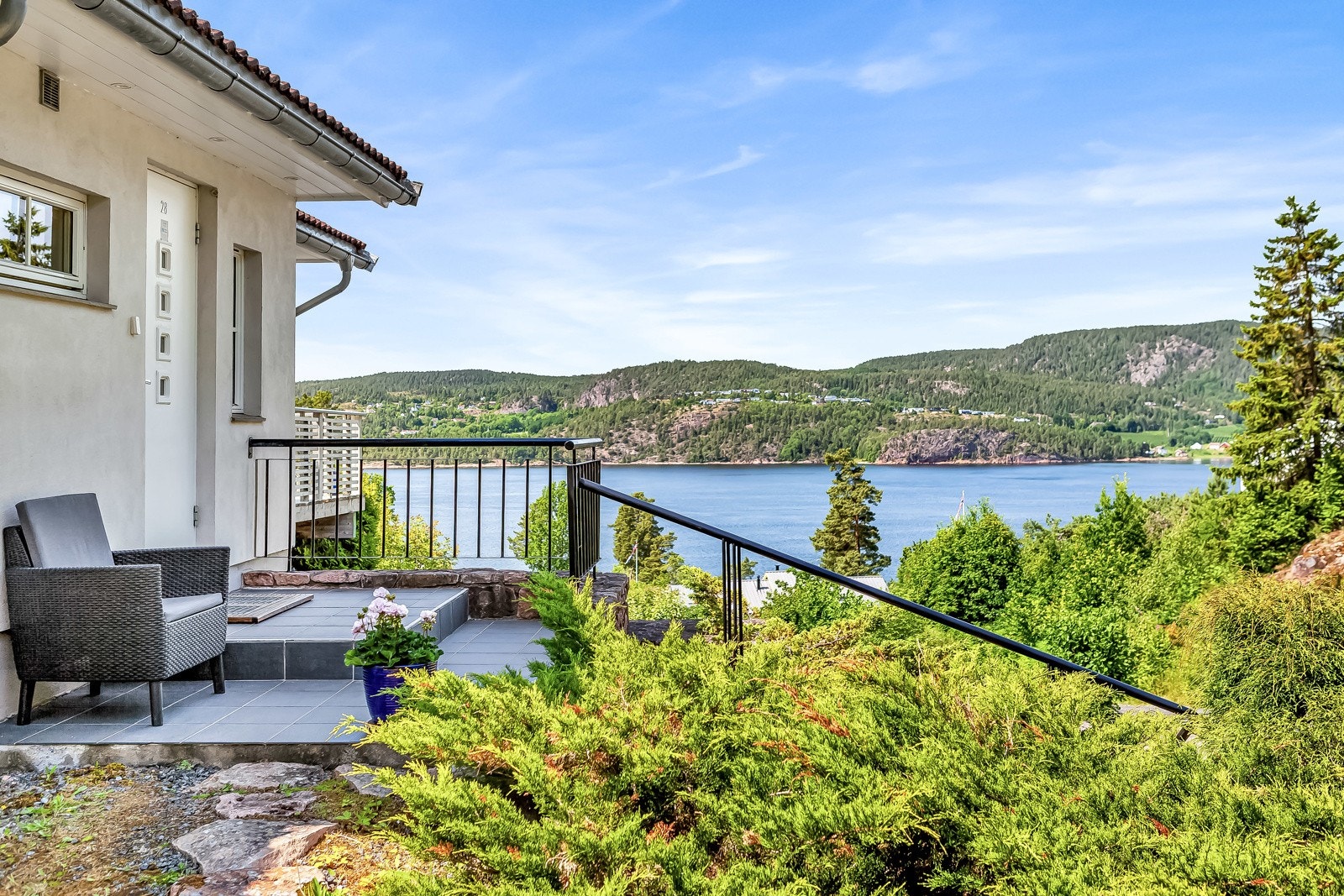 Entré. Galleribilde