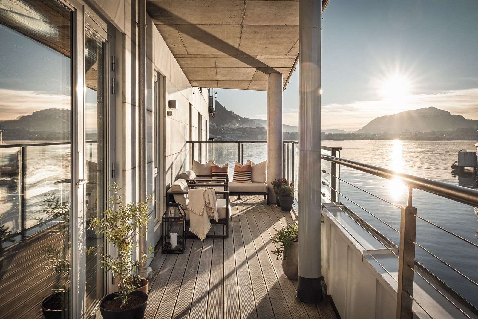 Velkommen til Nyhavn 8A presentert av Cecilie van der Heide for Eiendomsmegler Norge. Galleribilde