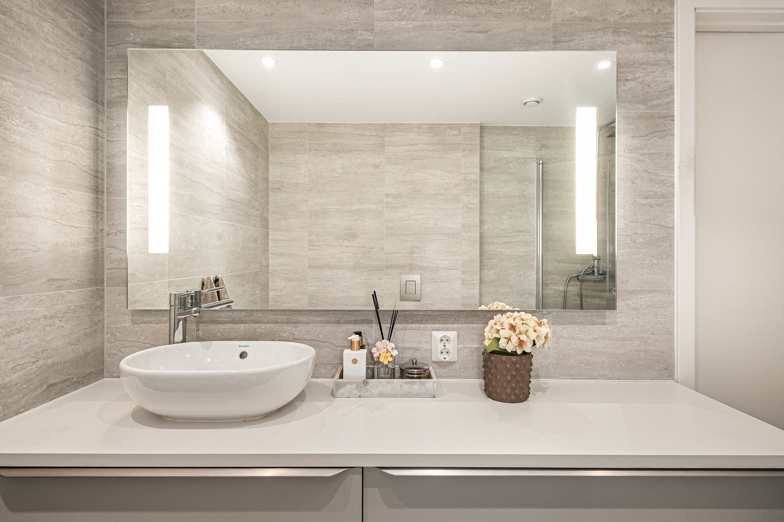 Bad i tilknytning til hovedsoverom. Galleribilde