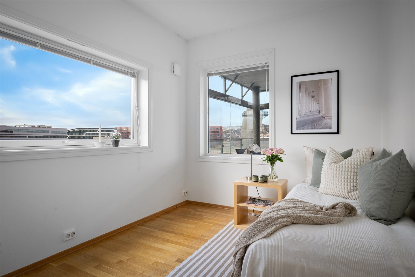 Det tredje soverommet passer perfekt som gjesterom eller hjemmekontor. Galleribilde