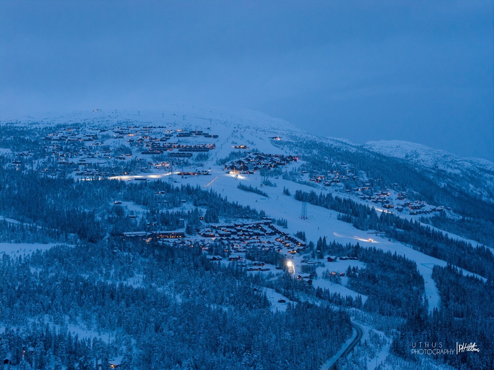 Kort avstand til det populære skianlegget på Norefjell med totalt 14 skiheiser og 30 nedfartsløyper Galleribilde