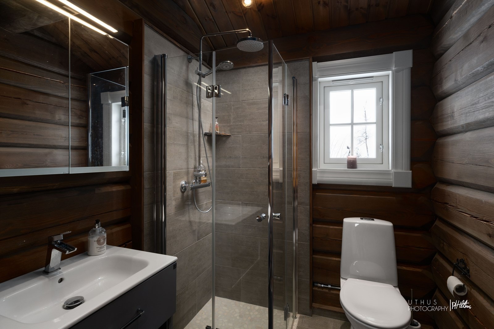 Bad i anneks Galleribilde