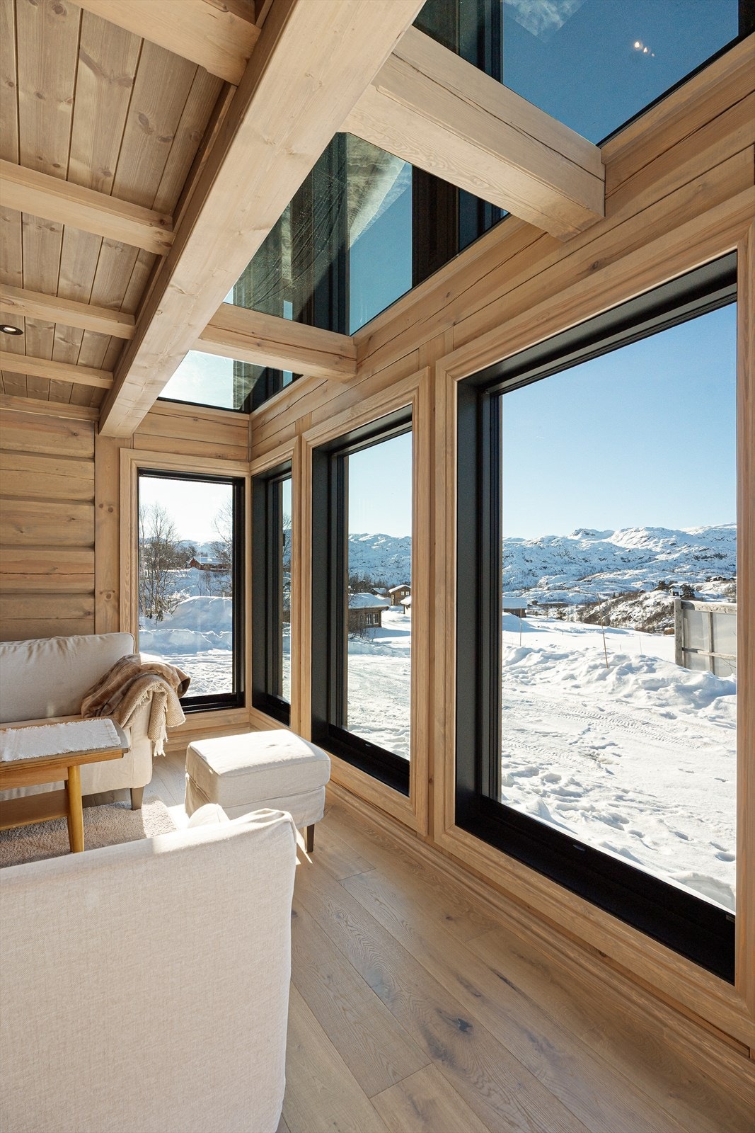 Fantastisk detaljer mellom etasjen med glassgulv/glasstak Galleribilde