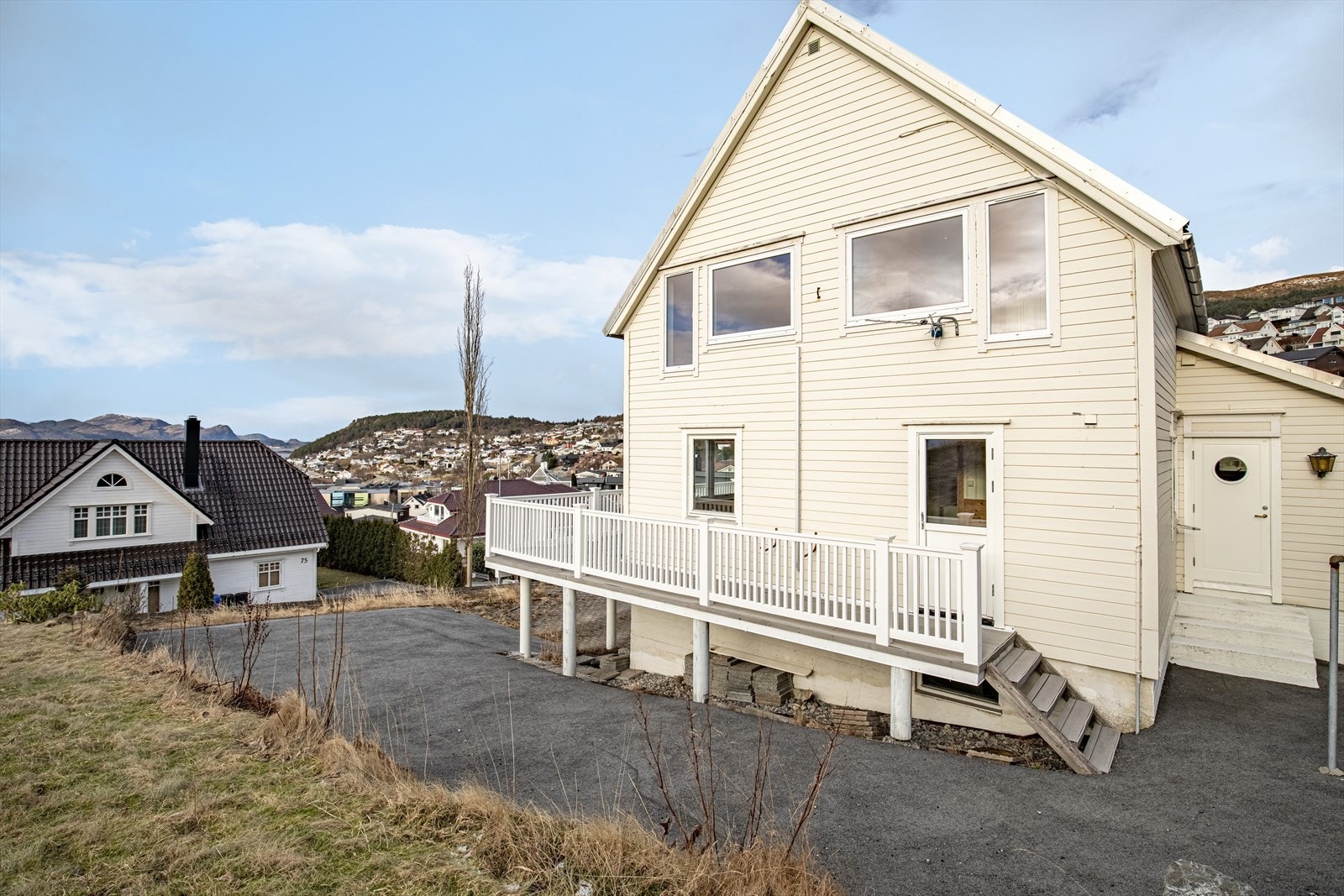 Her får du en eiendom med mange muligheter Galleribilde