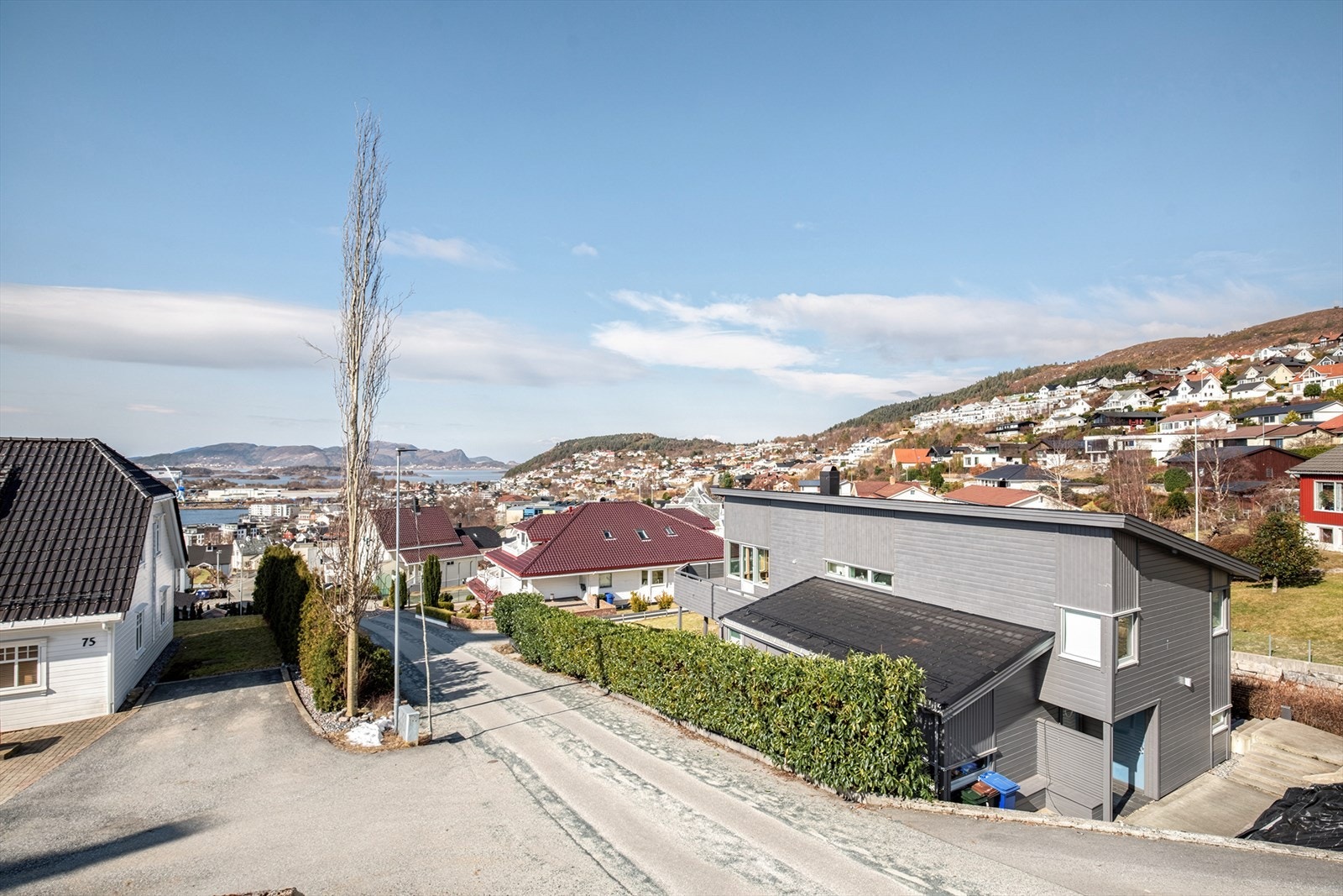 Her kan man nyte den fine utsikten mot omgivelsene Galleribilde