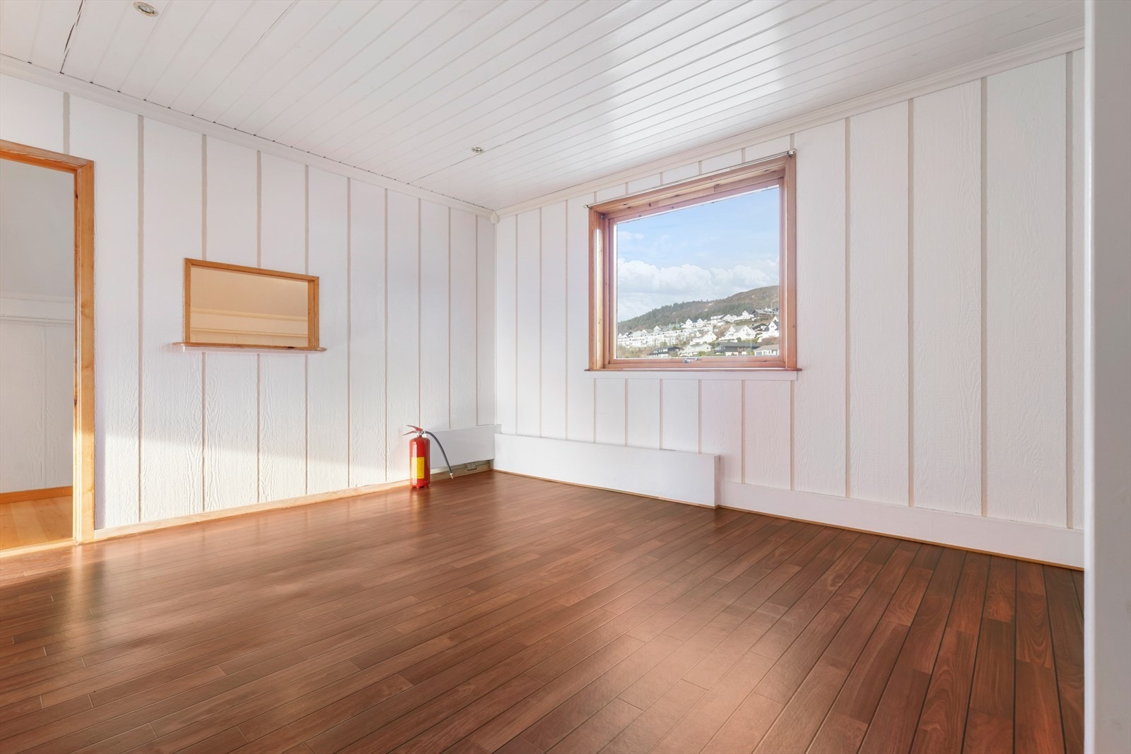 Loftstue med flere møbleringsmuligheter Galleribilde