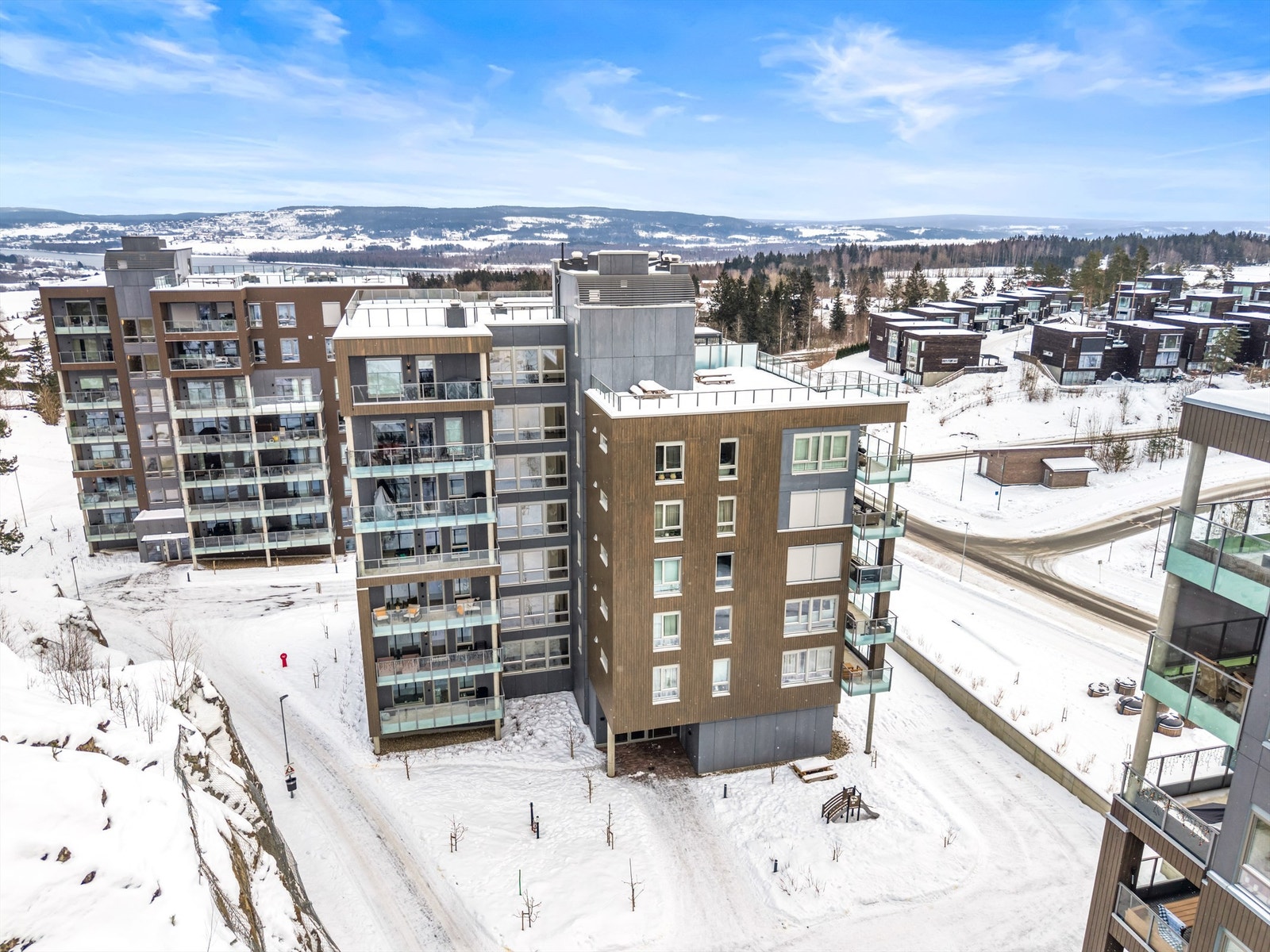 Hektneråsen sameie består av fire boligblokker oppført i 2023. Galleribilde