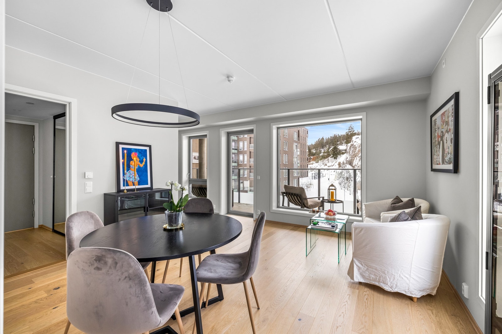 Eiendomsmegler Krogsveen v/Christian Blenne Lien ønsker velkommen Tristilvegen 23 Galleribilde