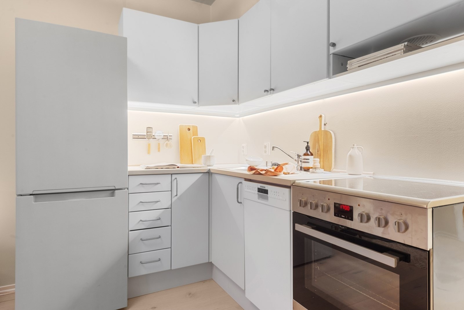 Godt med skapplass på kjøkkenet. Galleribilde