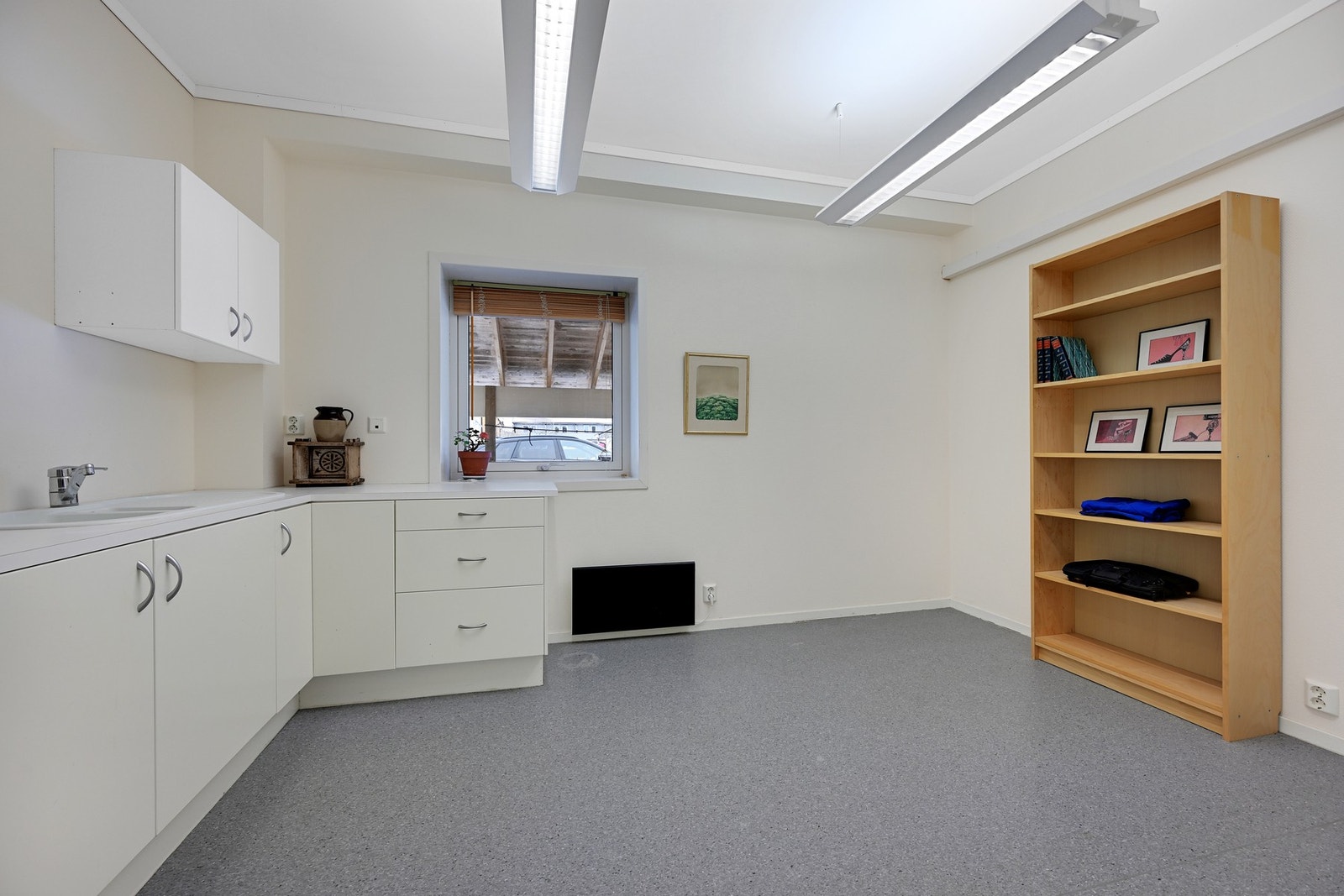 I 1. etasje finner vi flere behandlingsrom med kjøkkeninnredning Galleribilde