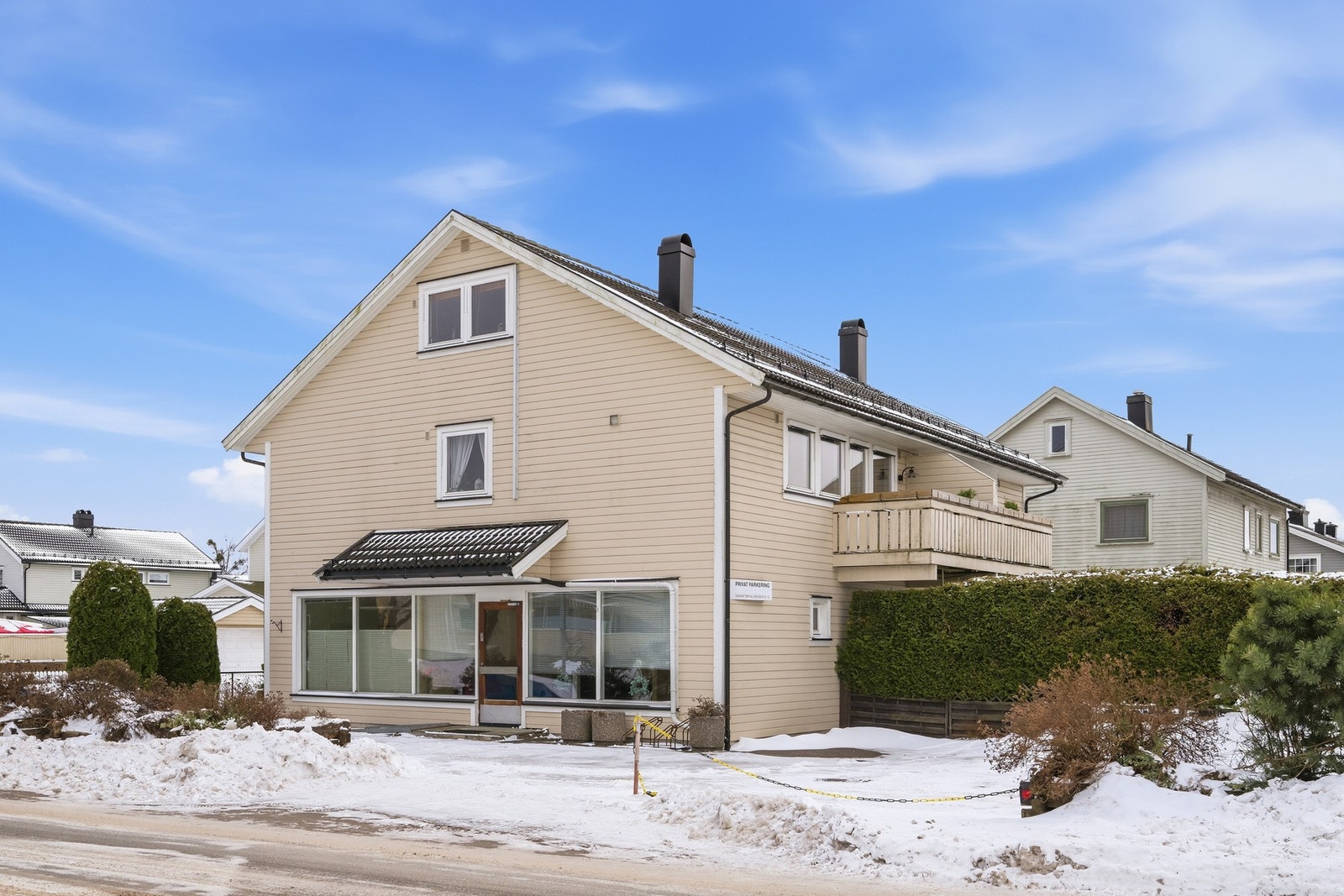 I 1. etasje finner vi seksjon 1 som er en næringsseksjon som tidligere har vært både dagligvare og postkontor Galleribilde